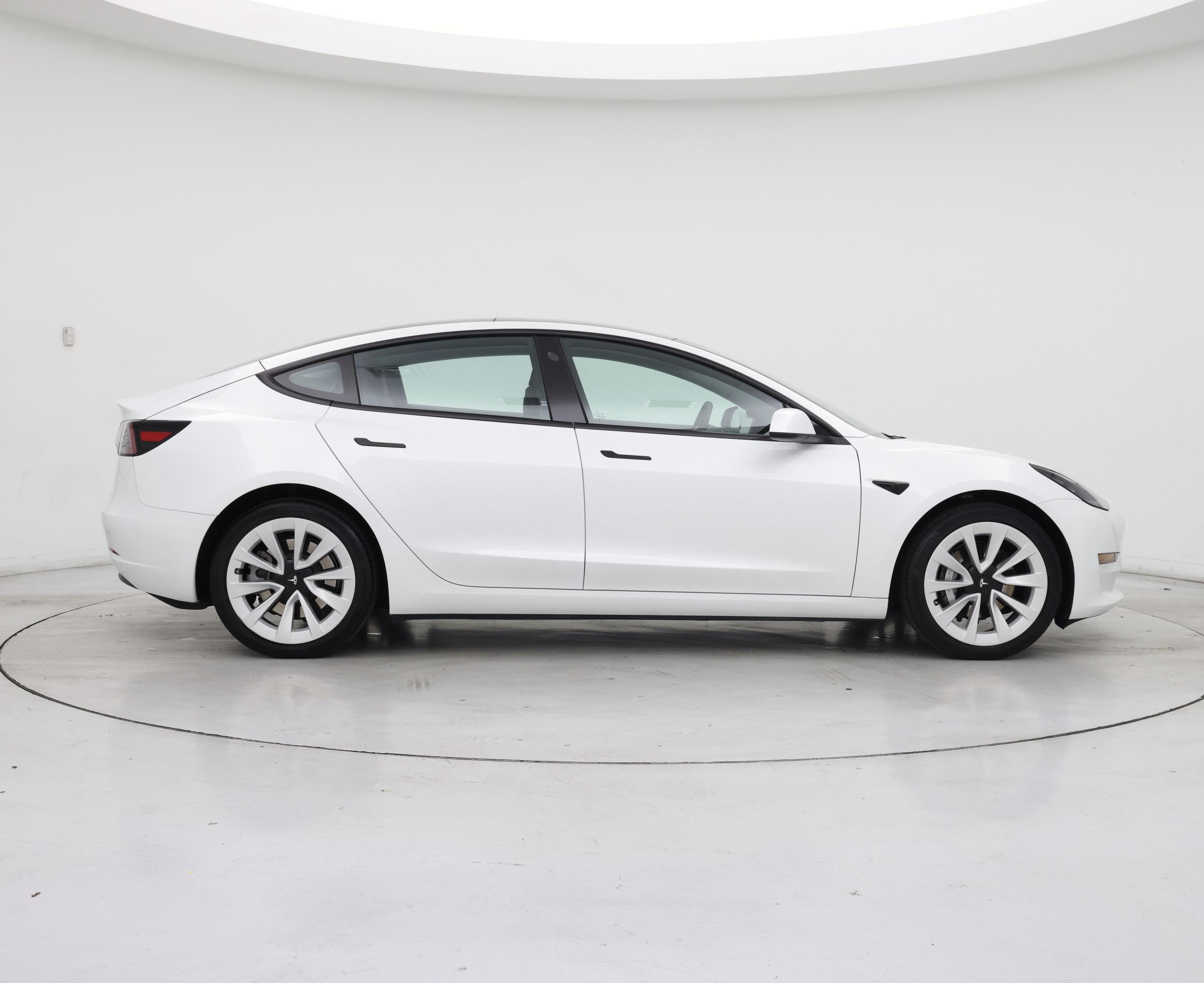 Thumbnail: 2023 Tesla Model 3 - 7