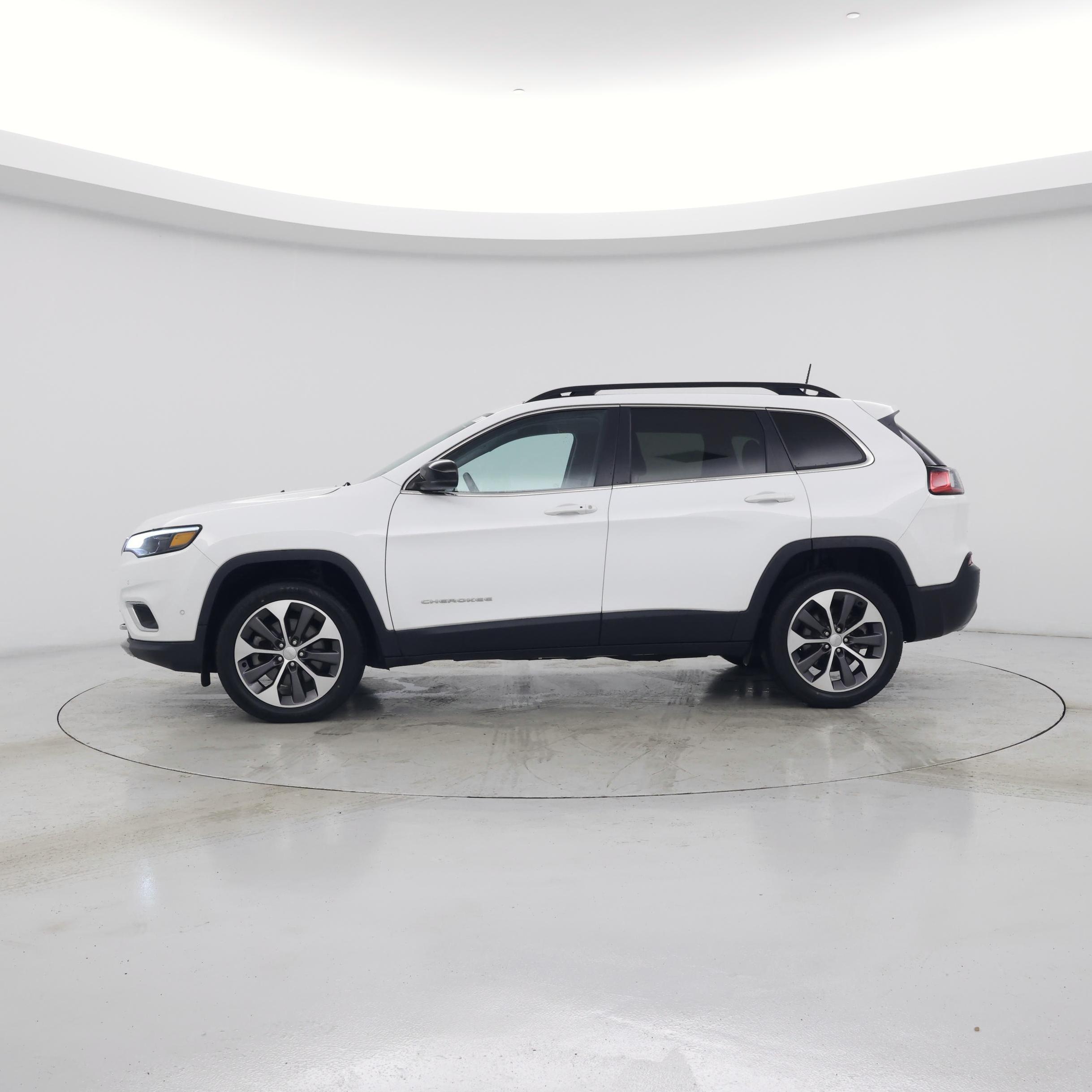 Thumbnail: 2022 Jeep Cherokee - 3
