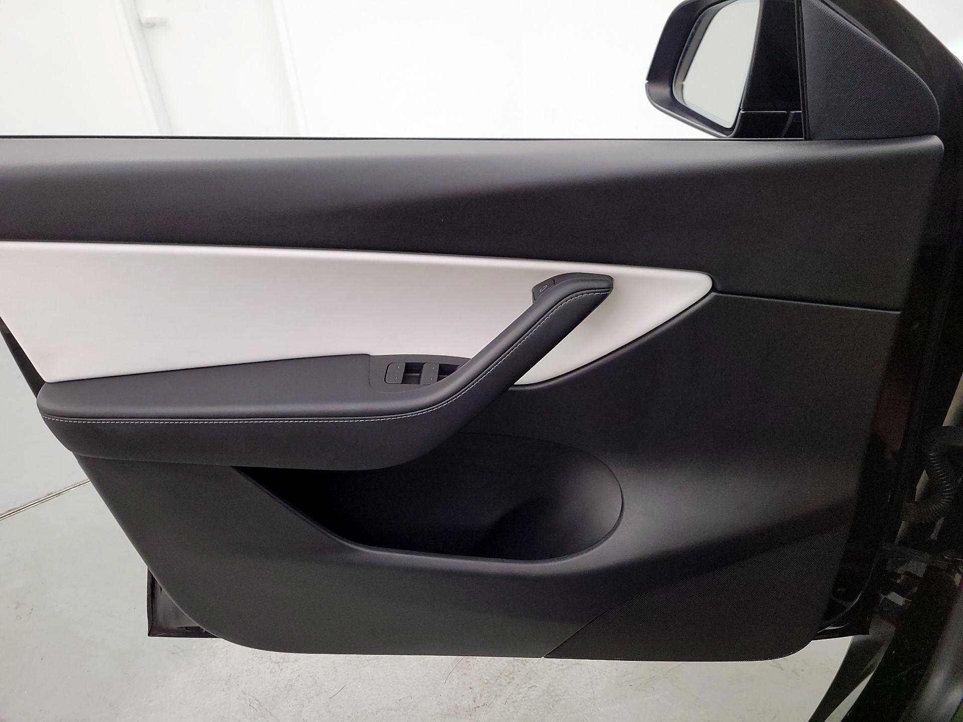 Thumbnail: 2021 Tesla Model Y - 12