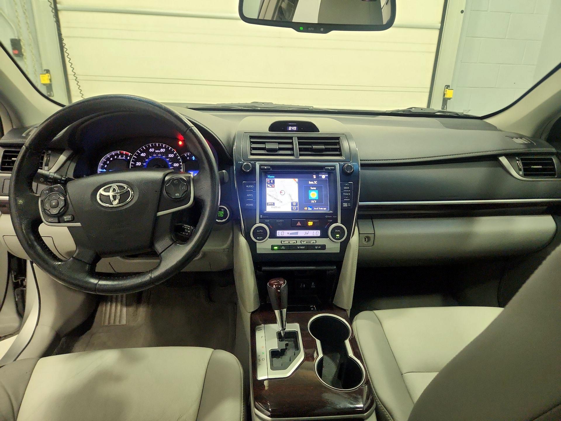 Thumbnail: 2014 Toyota Camry - 9