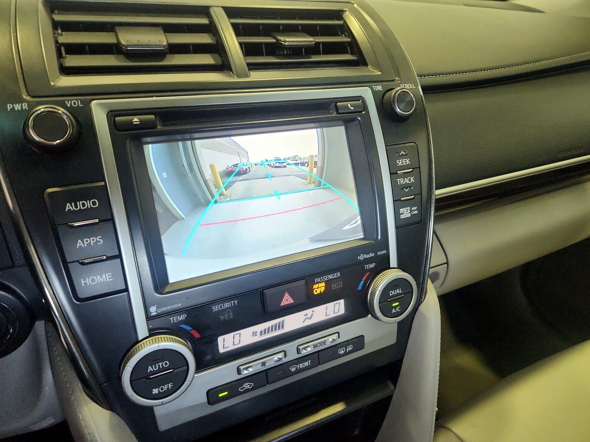 Thumbnail: 2014 Toyota Camry - 14