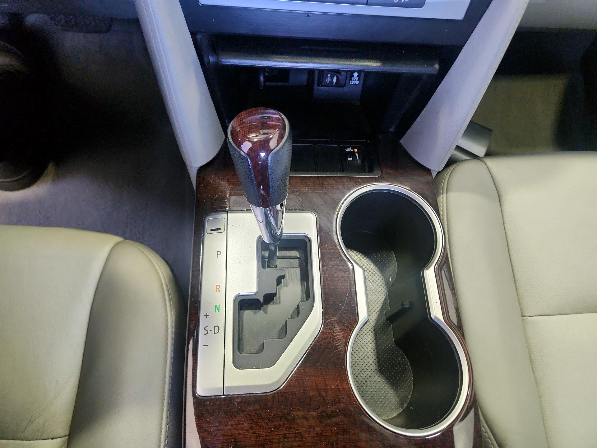 Thumbnail: 2014 Toyota Camry - 17