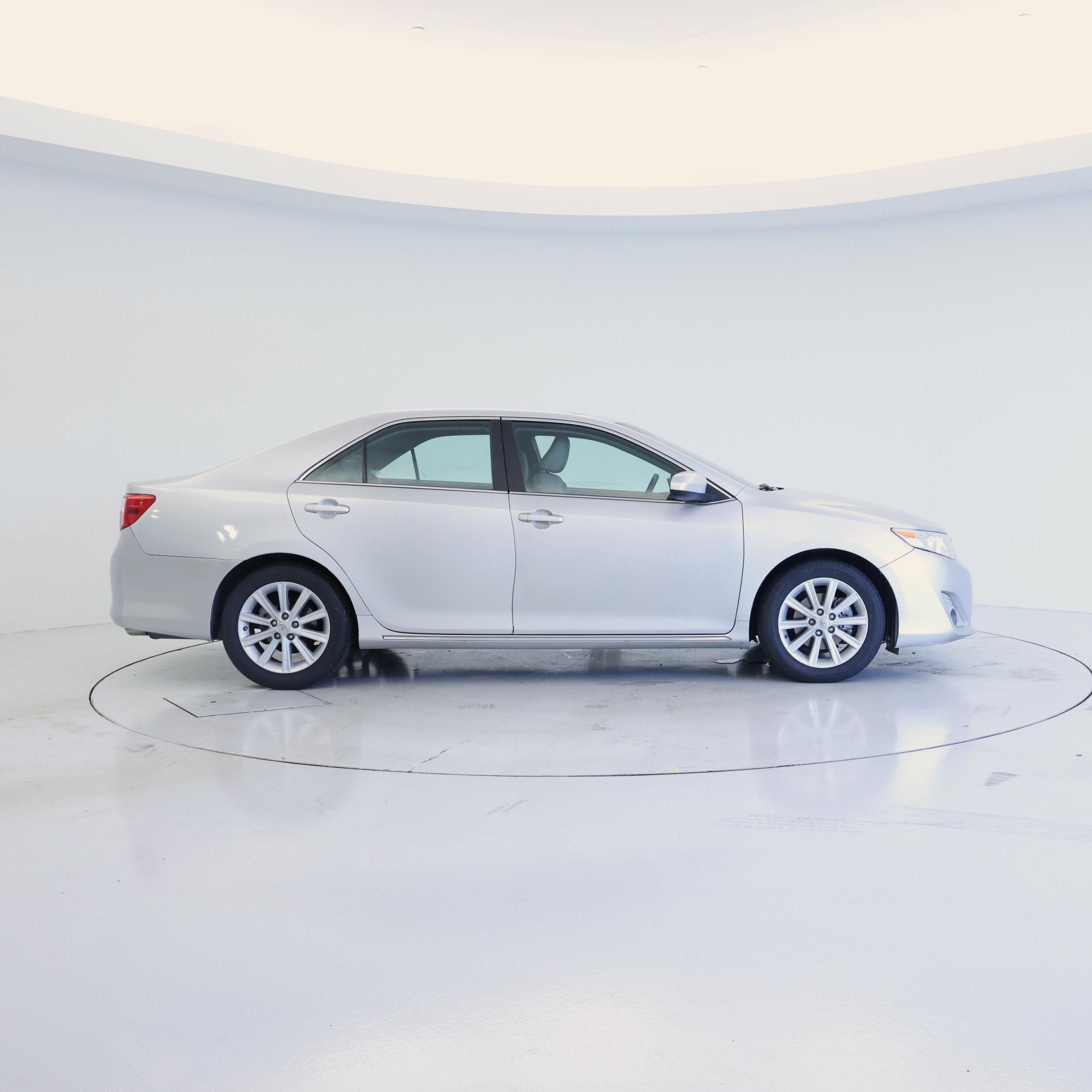 Thumbnail: 2014 Toyota Camry - 7