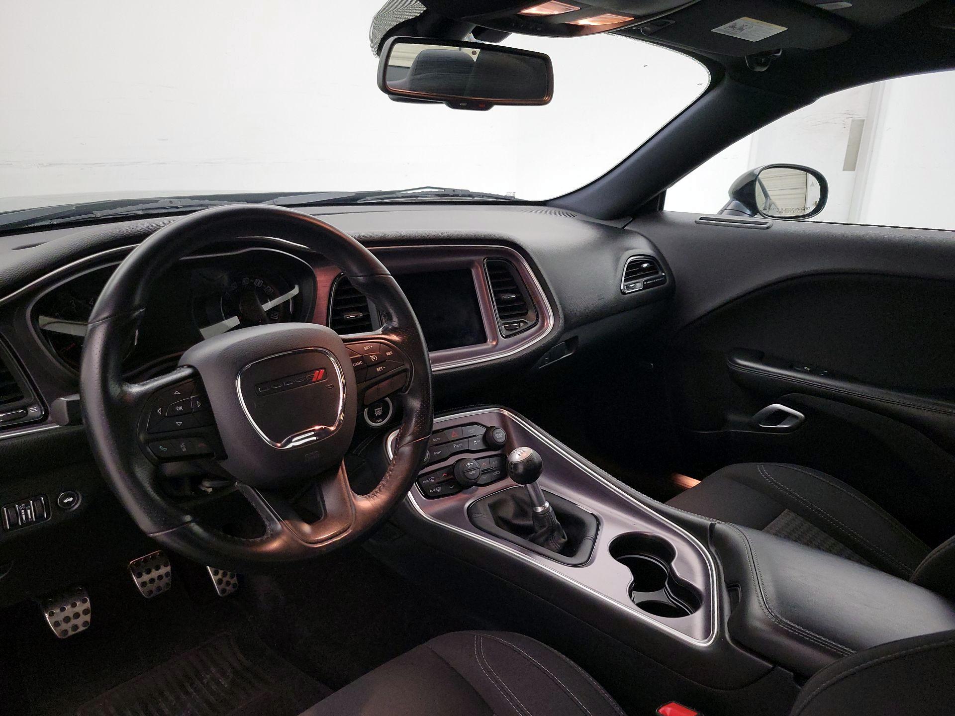 Thumbnail: 2017 Dodge Challenger - 9