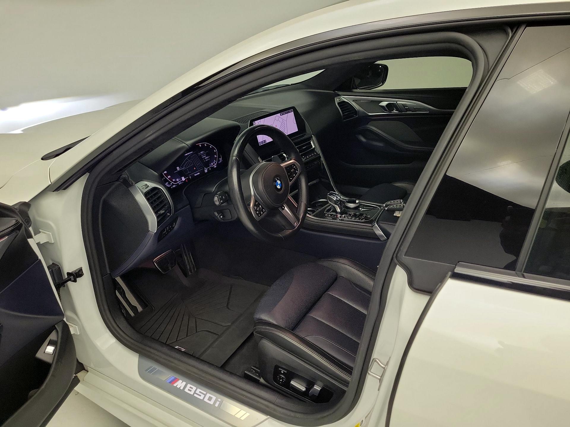 Thumbnail: 2021 BMW 8 Series - 11