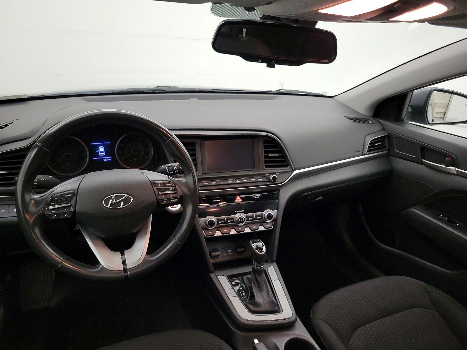 Thumbnail: 2019 Hyundai Elantra - 9