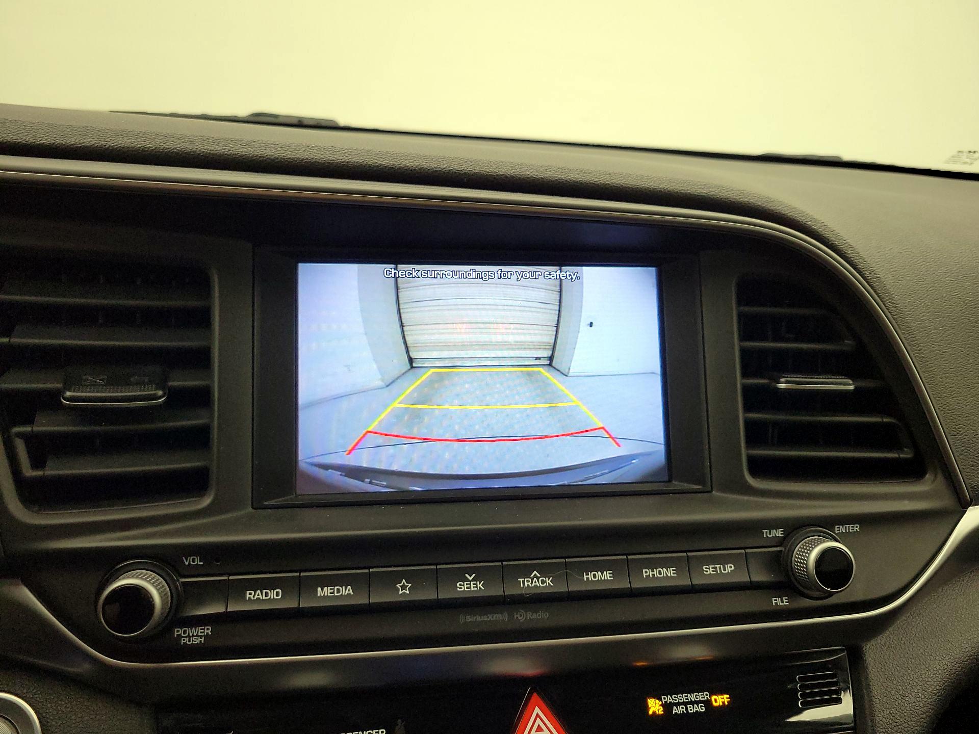 Thumbnail: 2019 Hyundai Elantra - 14