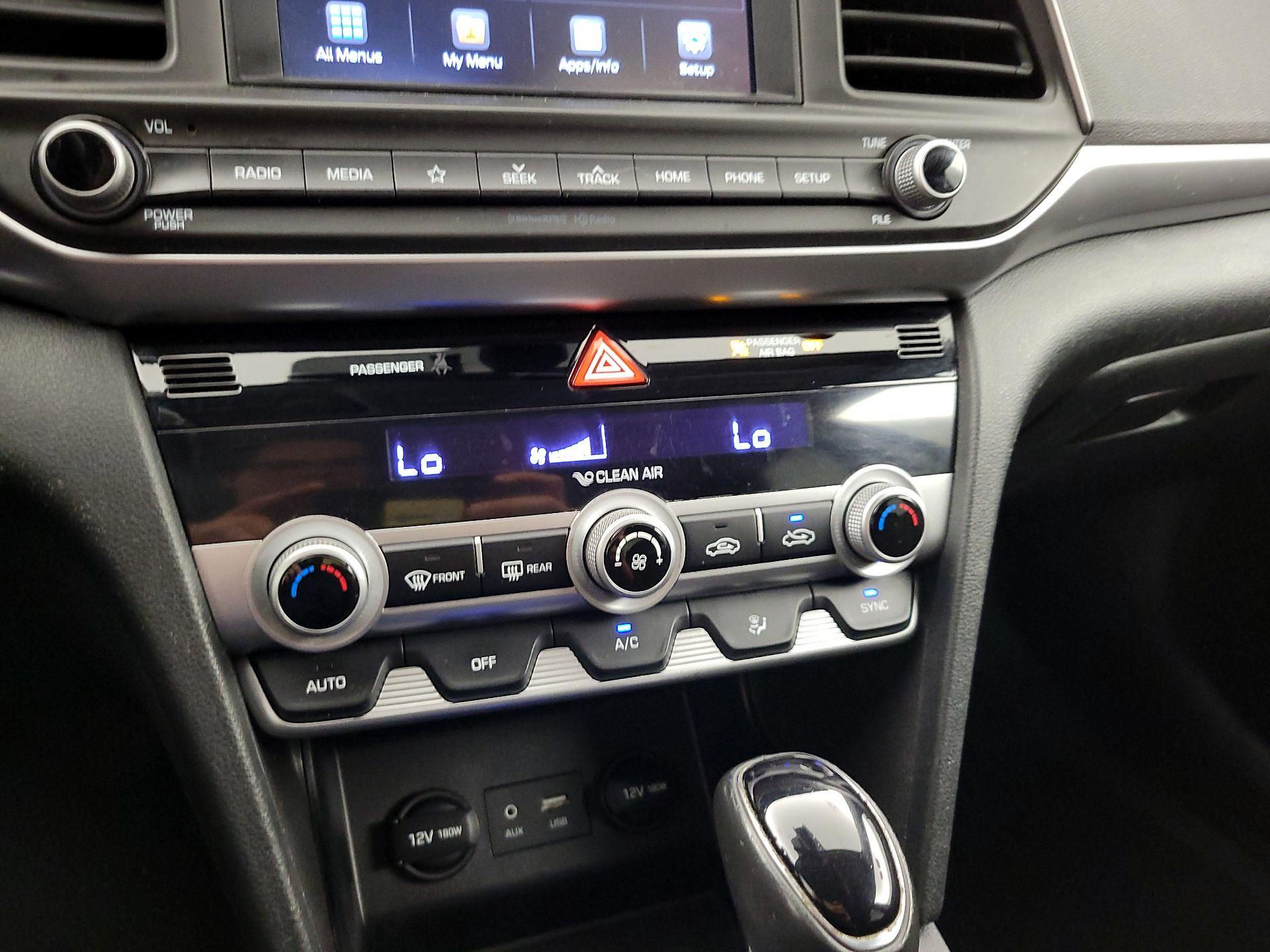 Thumbnail: 2019 Hyundai Elantra - 16