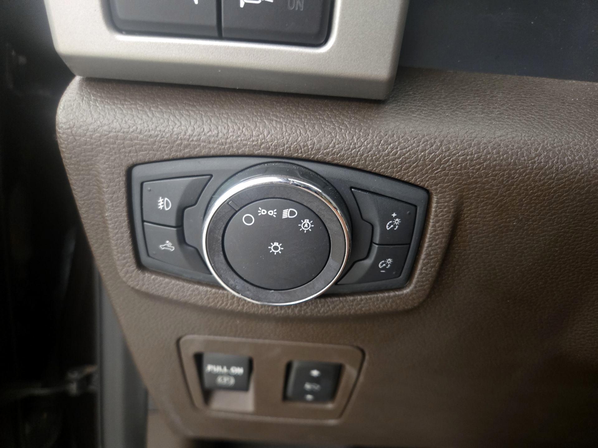 Thumbnail: 2019 Ford F-150 - 13