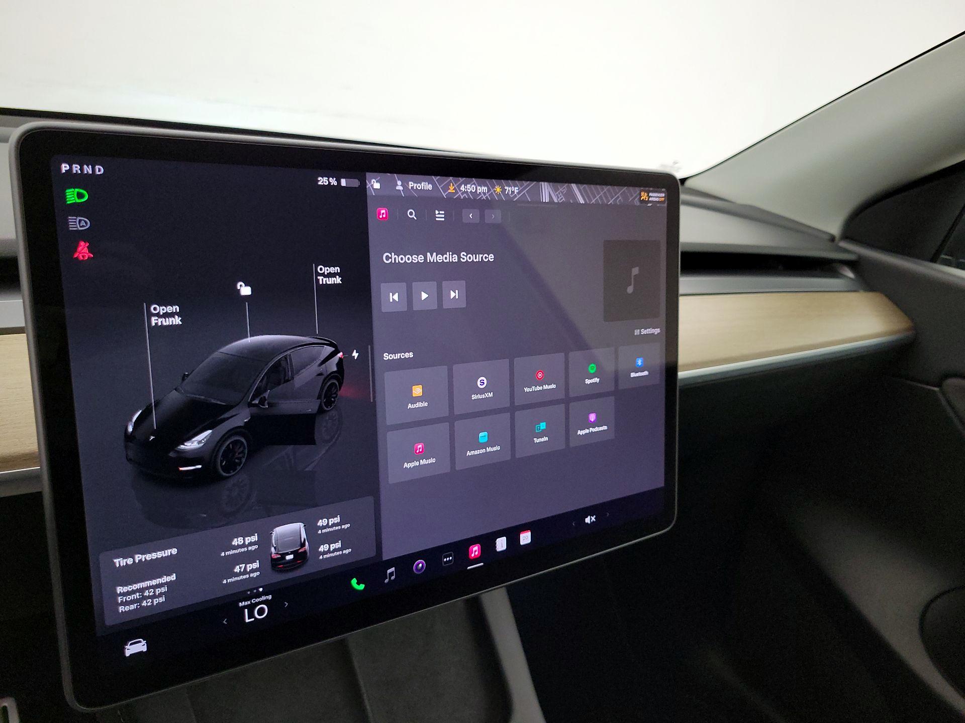 Thumbnail: 2022 Tesla Model Y - 15