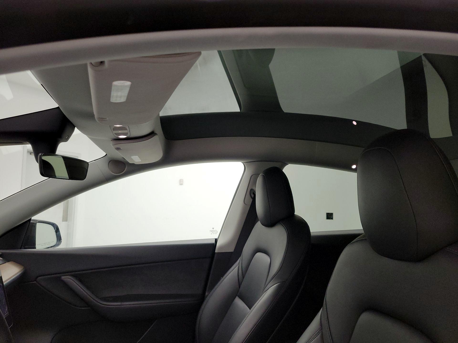 Thumbnail: 2022 Tesla Model Y - 18