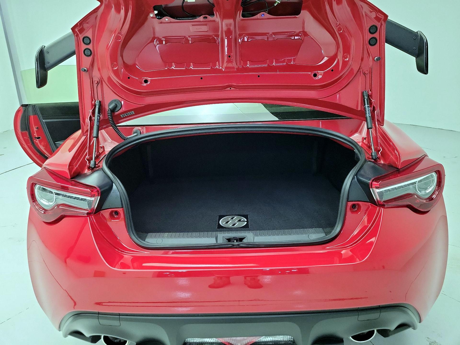 Thumbnail: 2018 Toyota 86 - 19