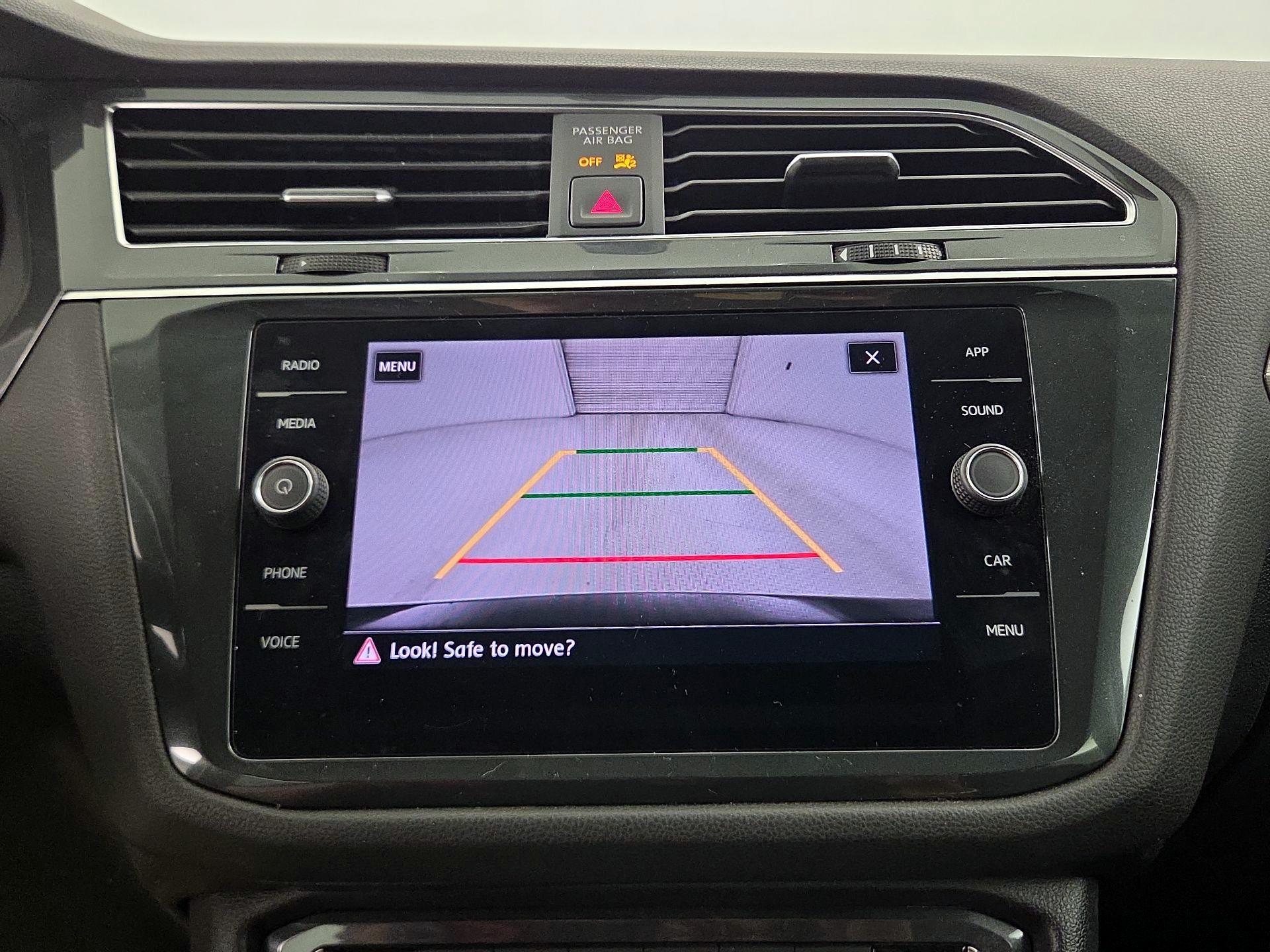 Thumbnail: 2019 Volkswagen Tiguan - 14