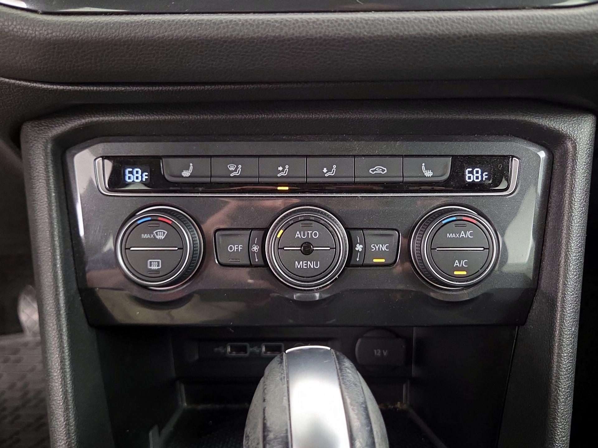 Thumbnail: 2019 Volkswagen Tiguan - 16