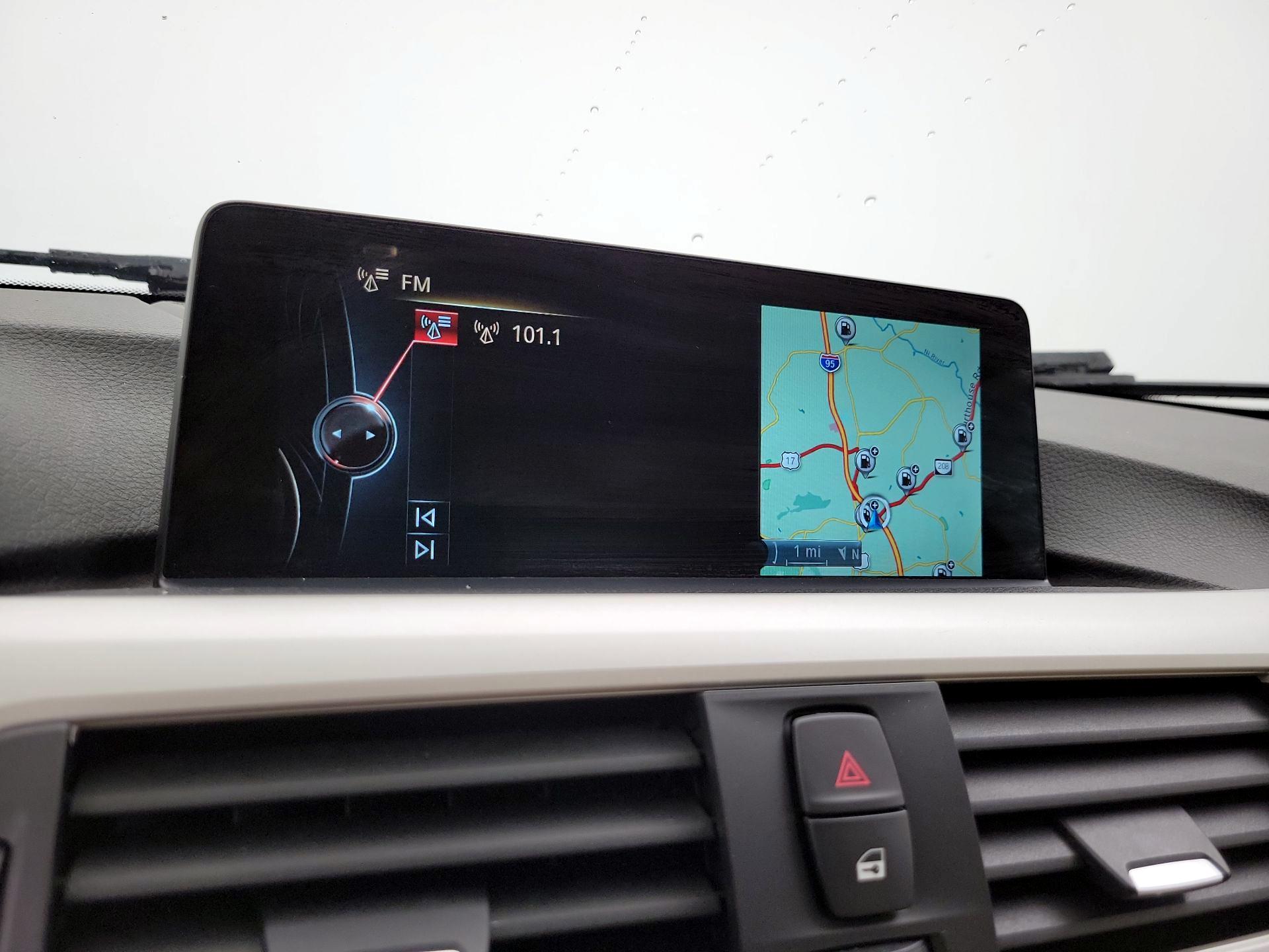 Thumbnail: 2016 BMW 3 Series - 16
