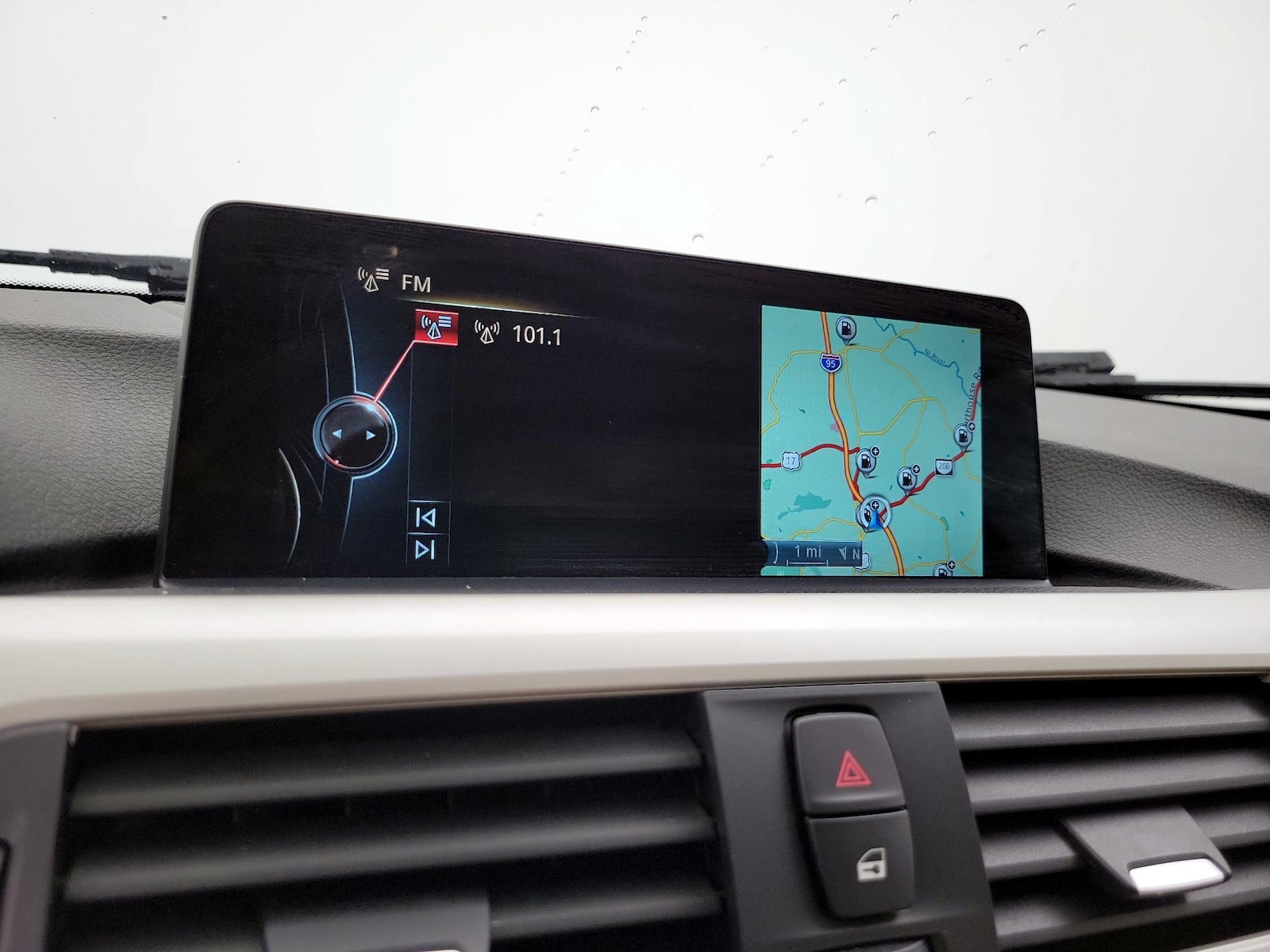 2016 BMW 3 Series 320i - Photo 17