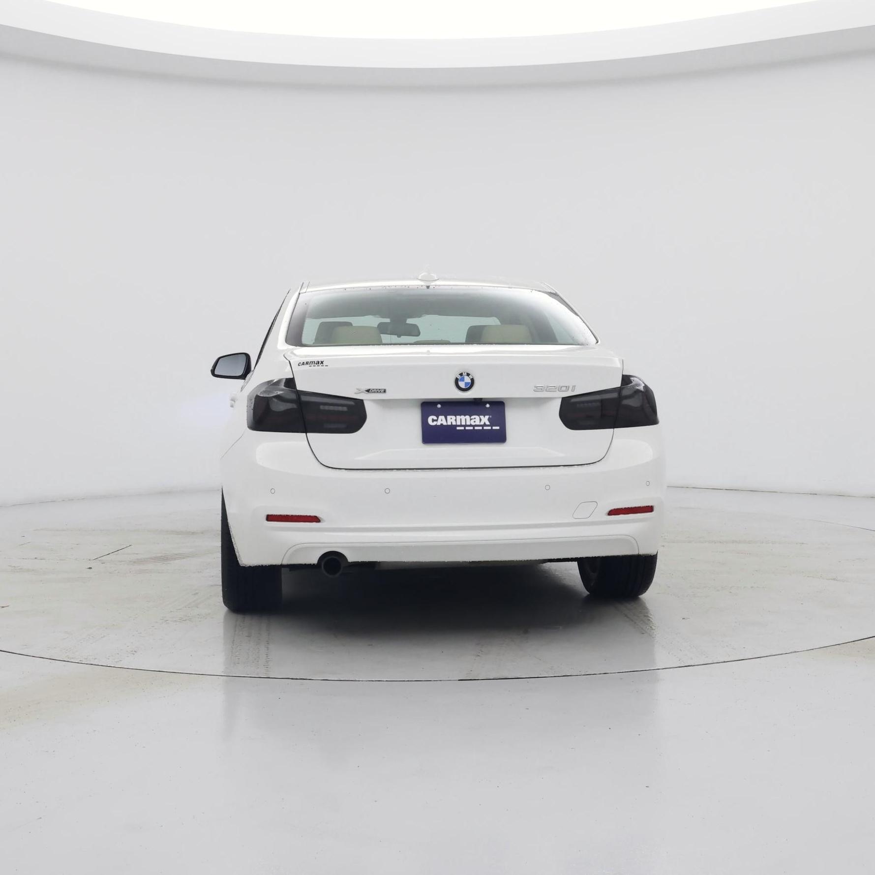 Thumbnail: 2016 BMW 3 Series - 6