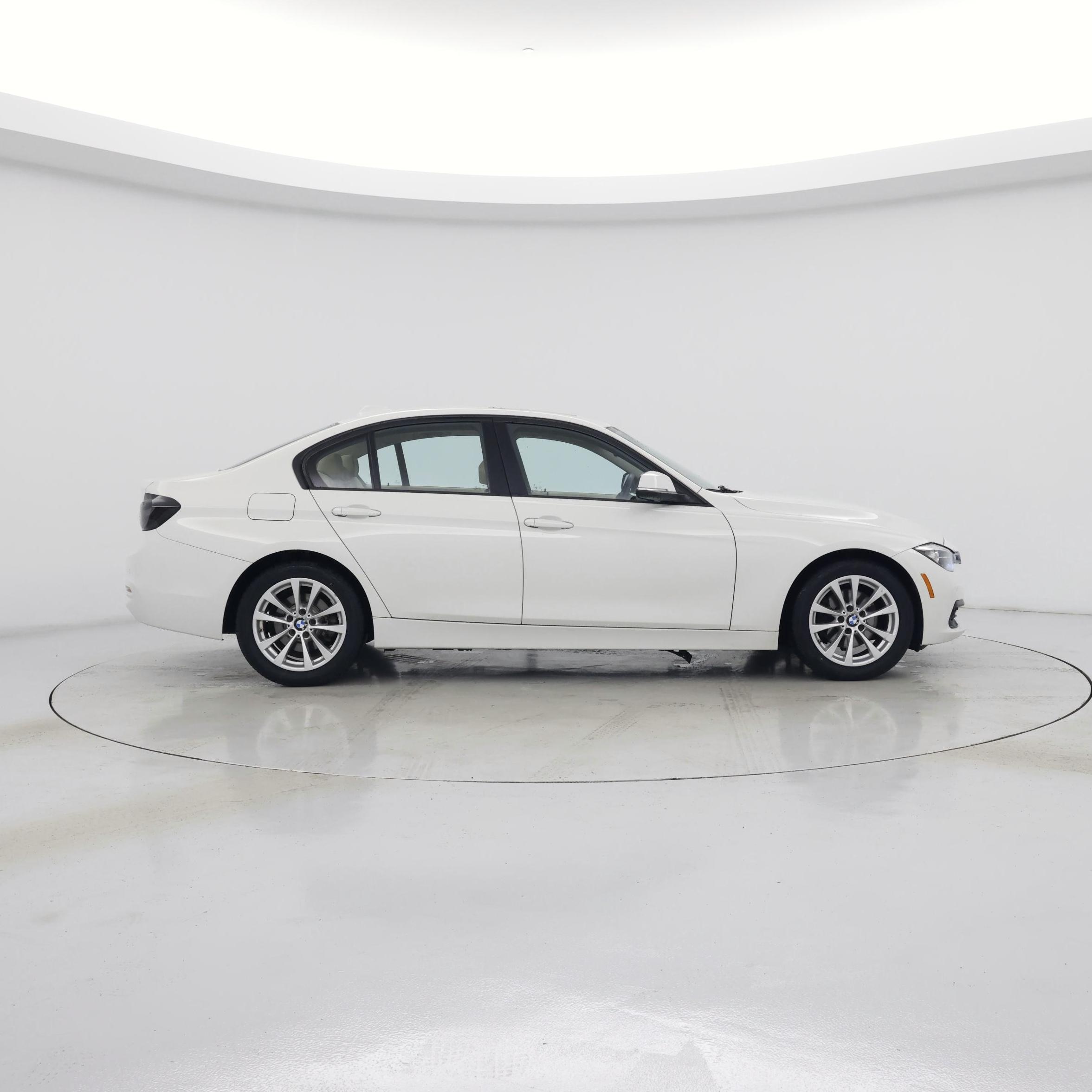 Thumbnail: 2016 BMW 3 Series - 7