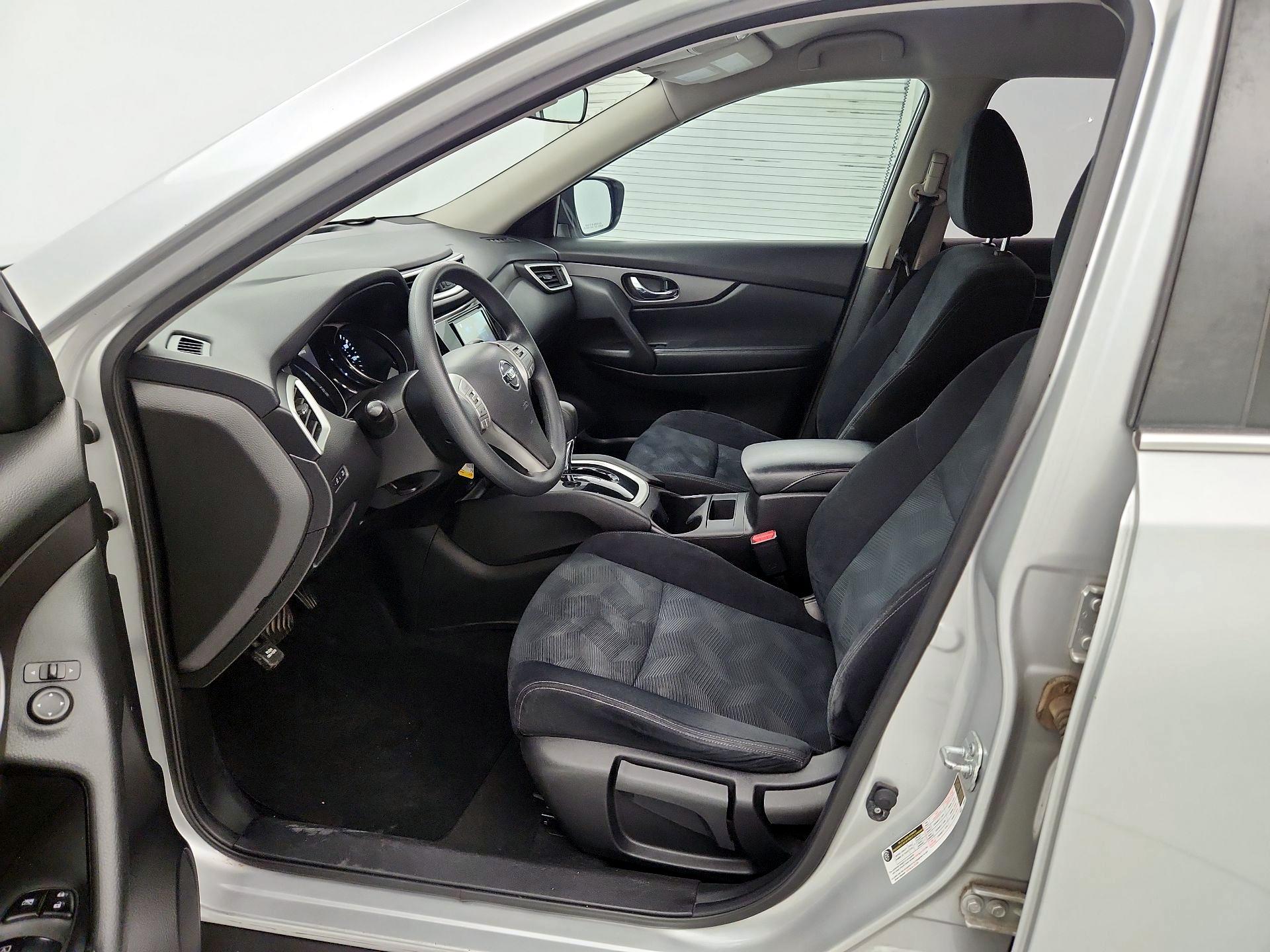 Thumbnail: 2016 Nissan Rogue - 9