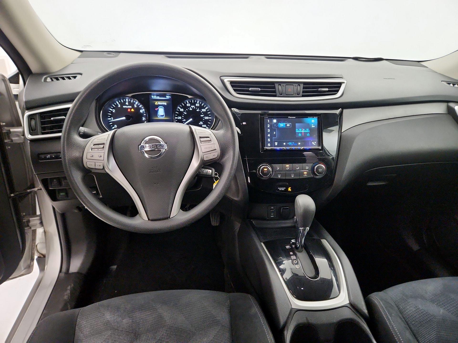 Thumbnail: 2016 Nissan Rogue - 8