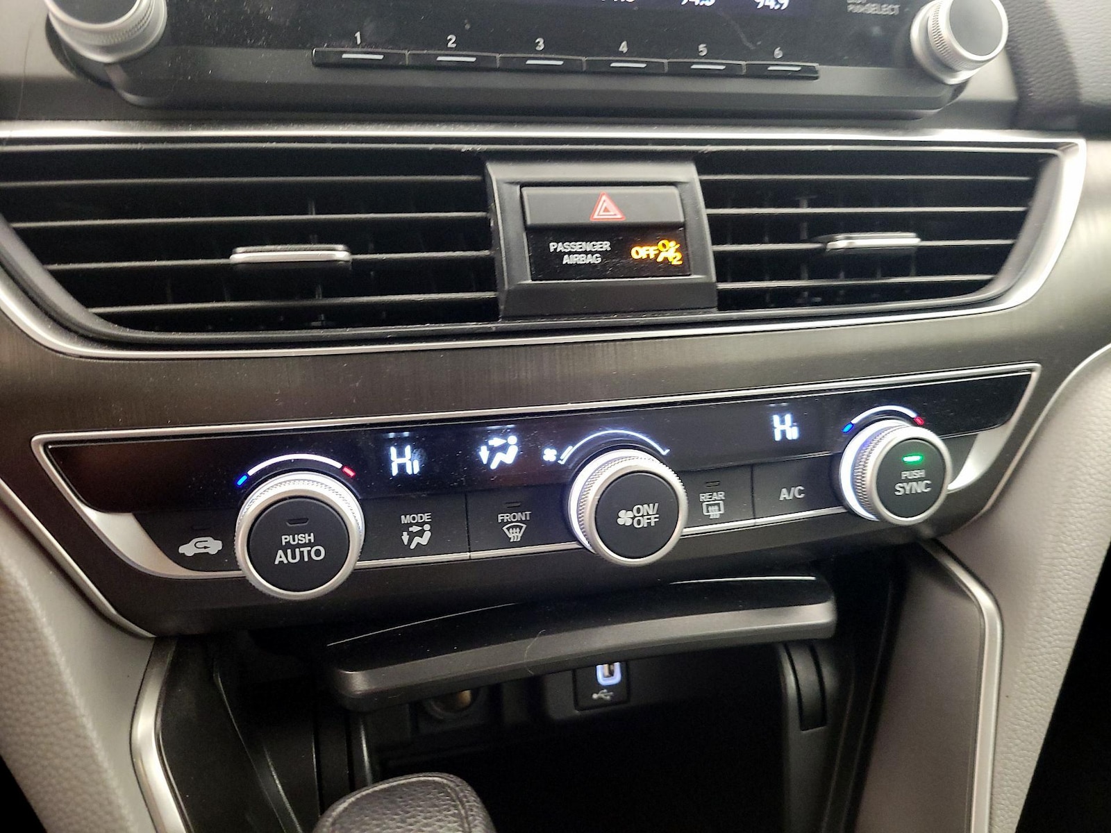 2019 Honda Accord LX - Photo 17