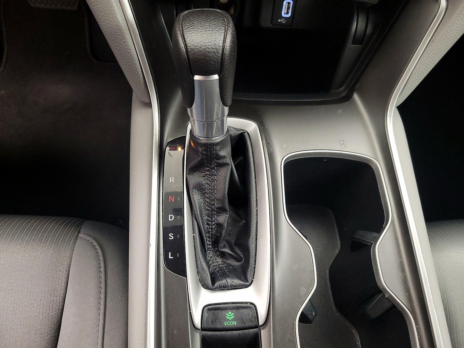 2019 Honda Accord LX - Photo 18