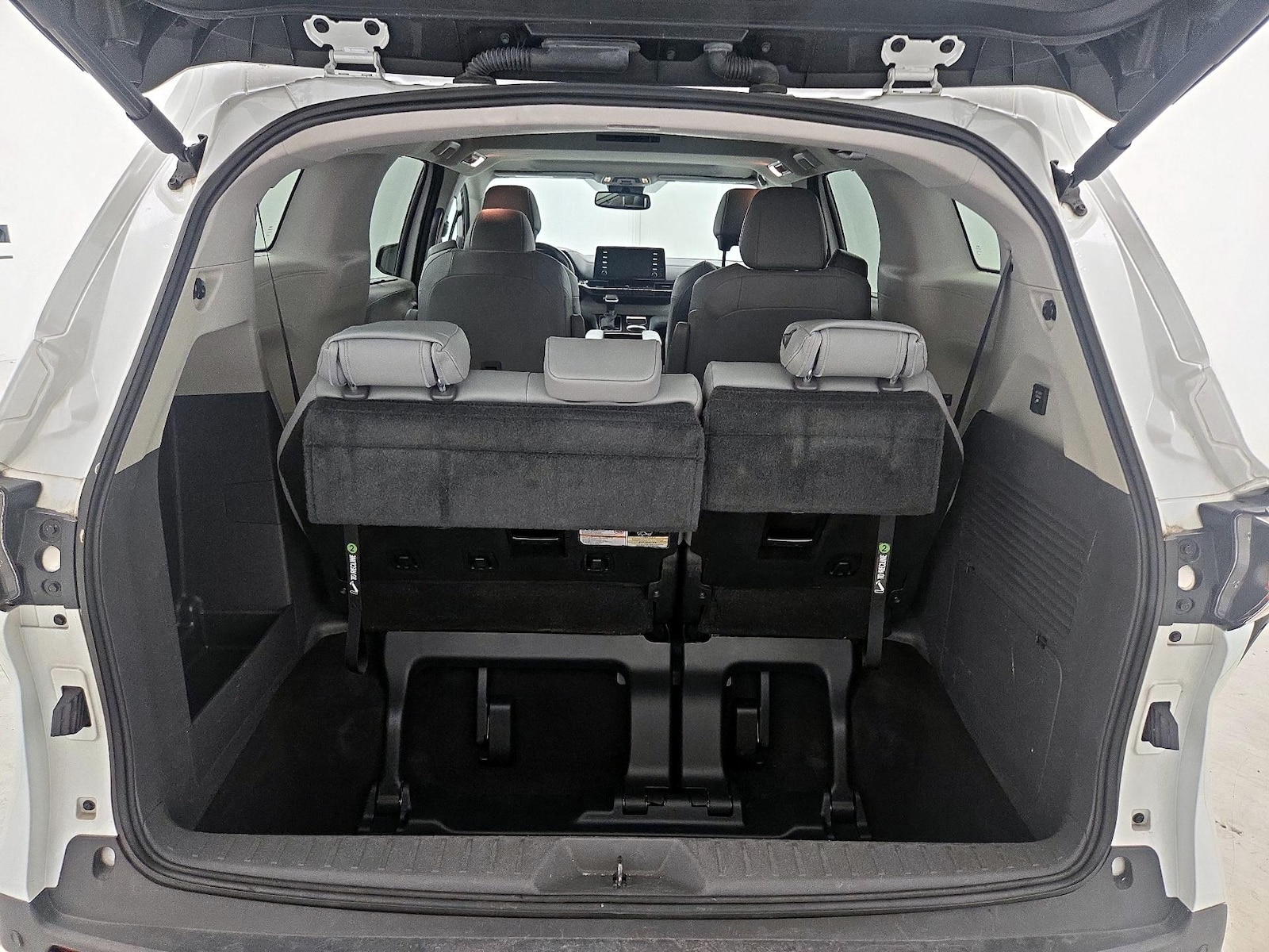 2022 Toyota Sienna XLE - Photo 24