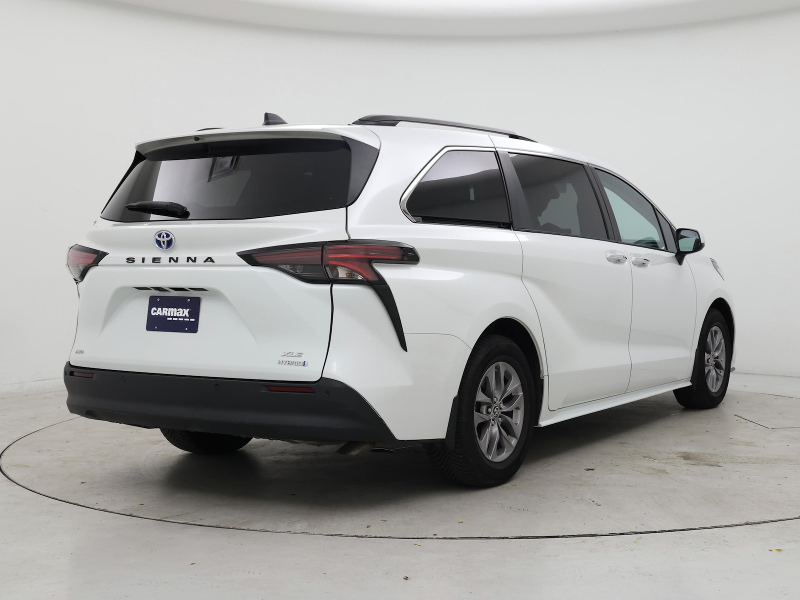 2022 Toyota Sienna XLE - Photo 9