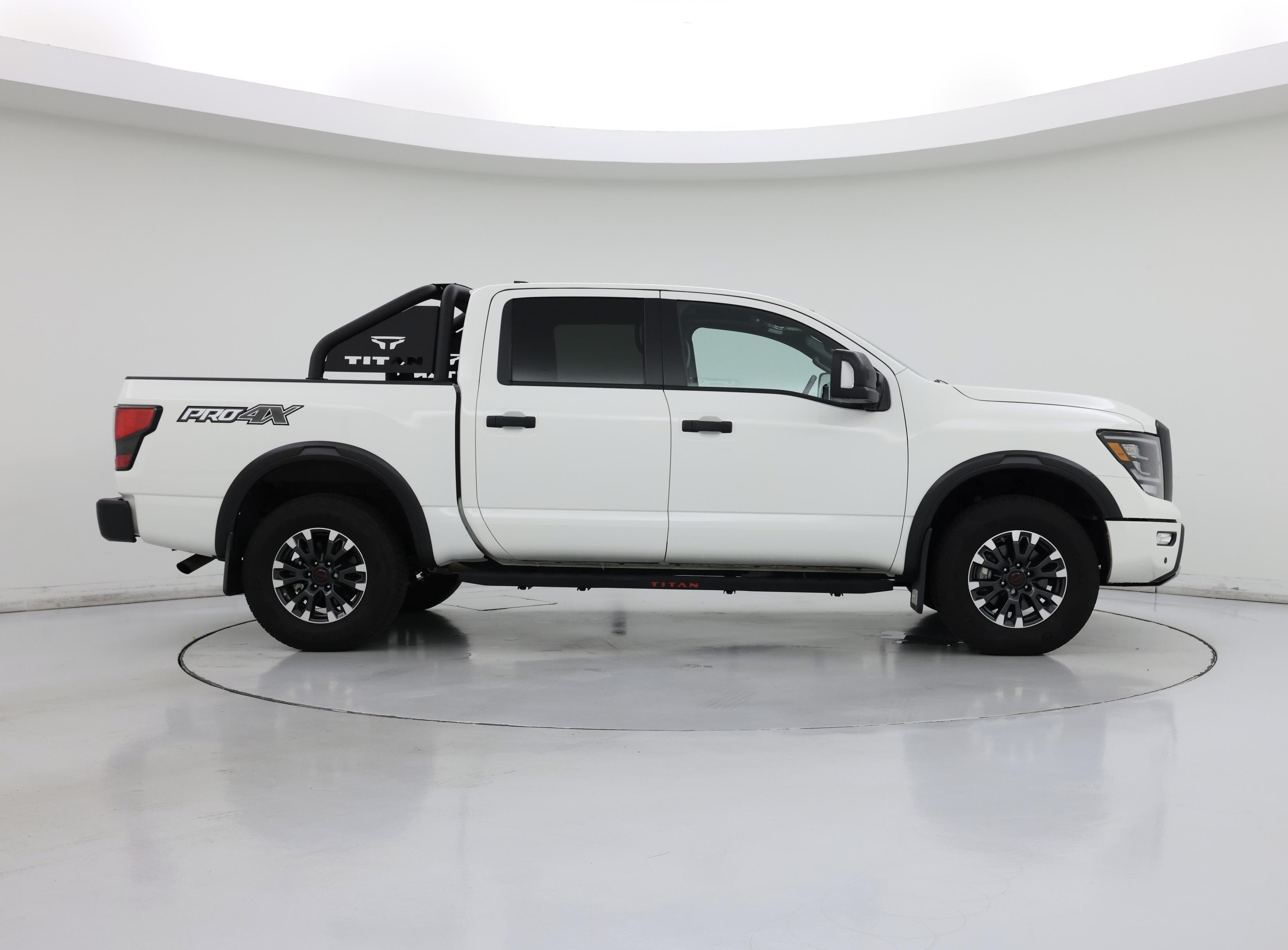 Thumbnail: 2024 Nissan Titan - 7
