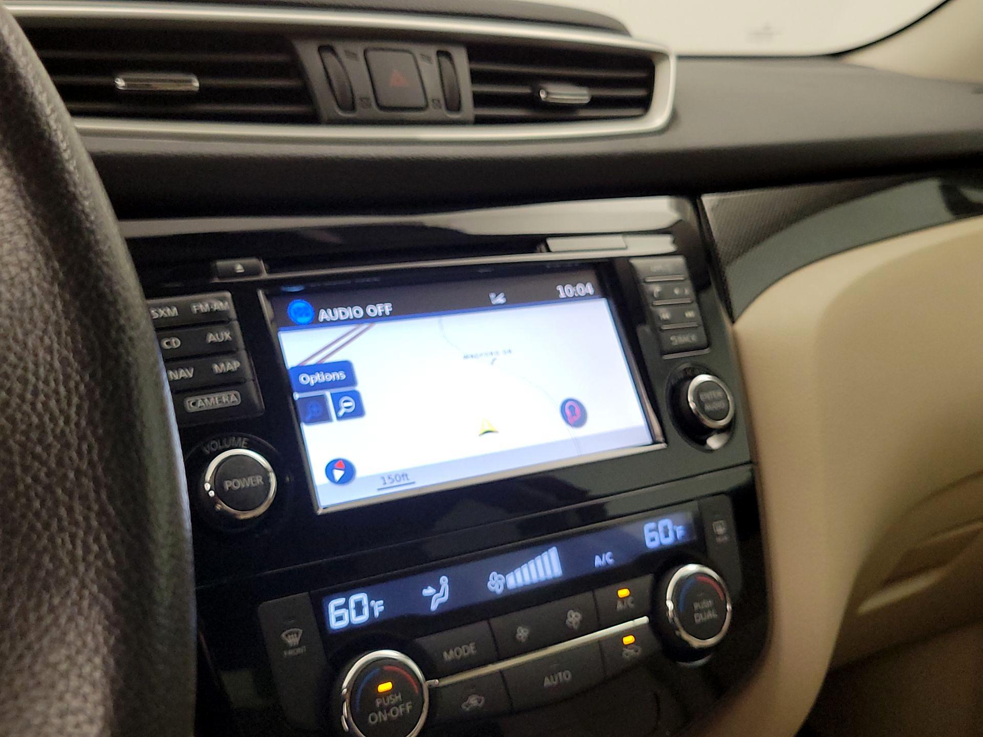 Thumbnail: 2016 Nissan Rogue - 15