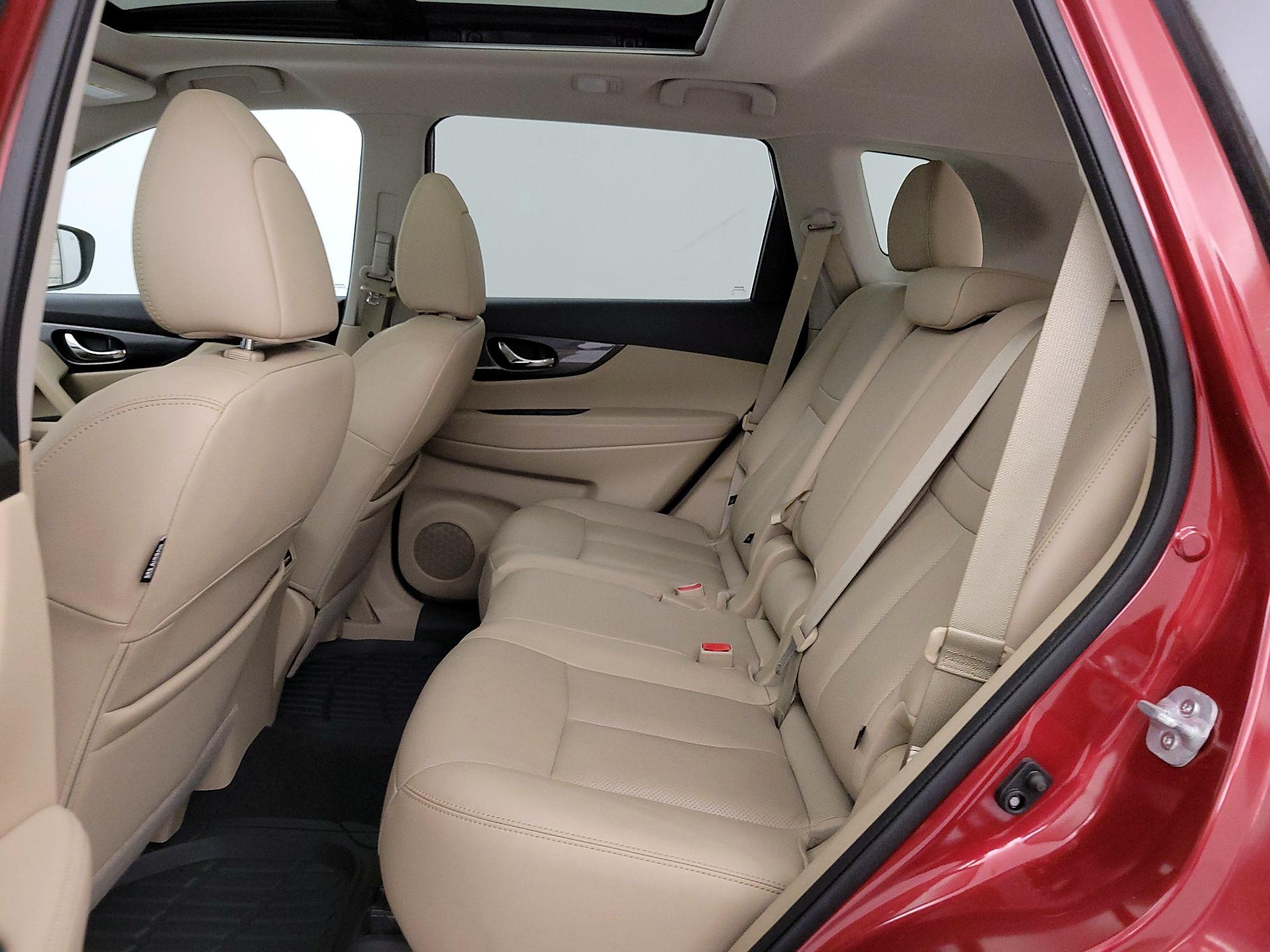 Thumbnail: 2016 Nissan Rogue - 20