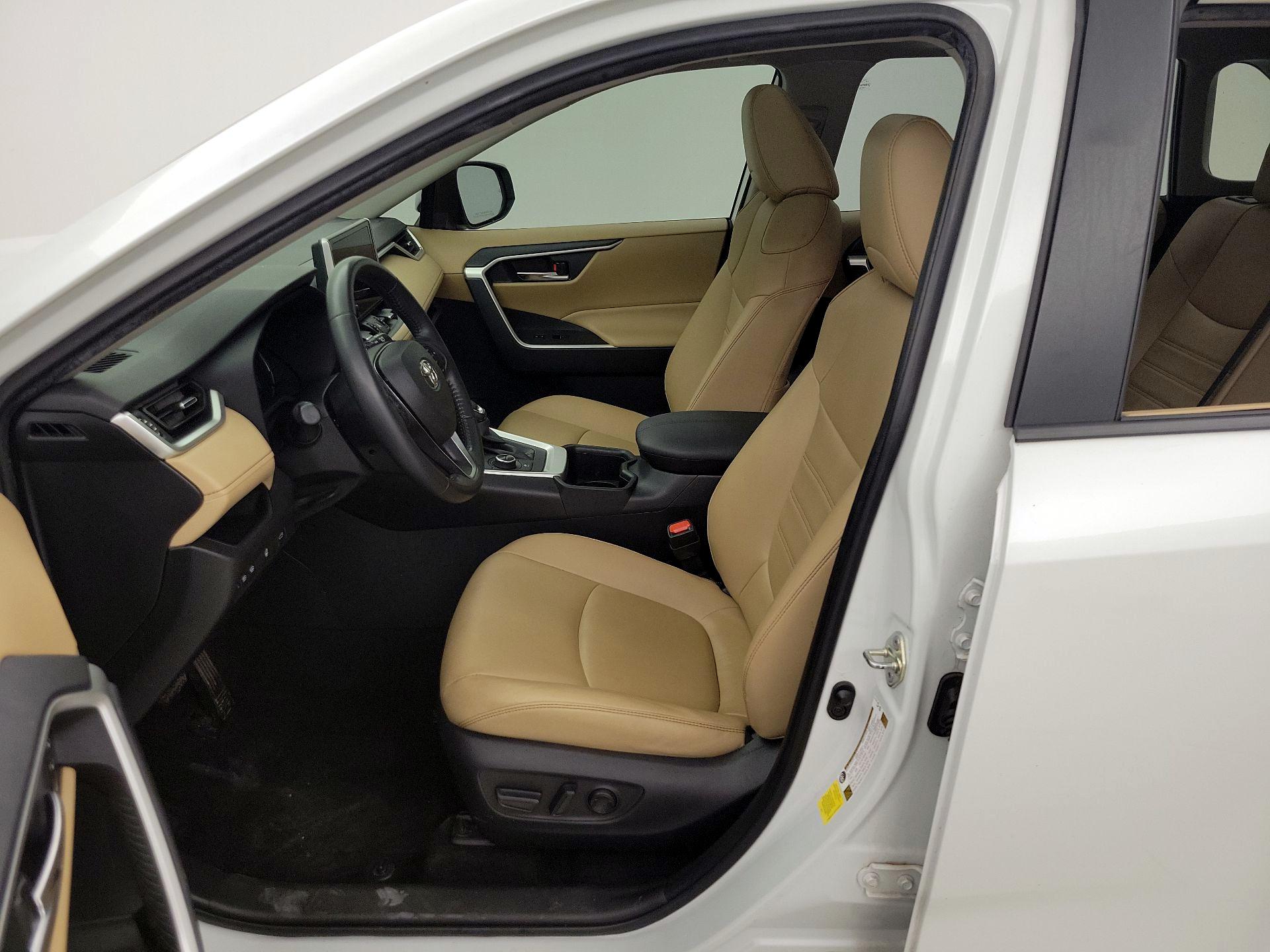 Thumbnail: 2023 Toyota RAV4 - 11
