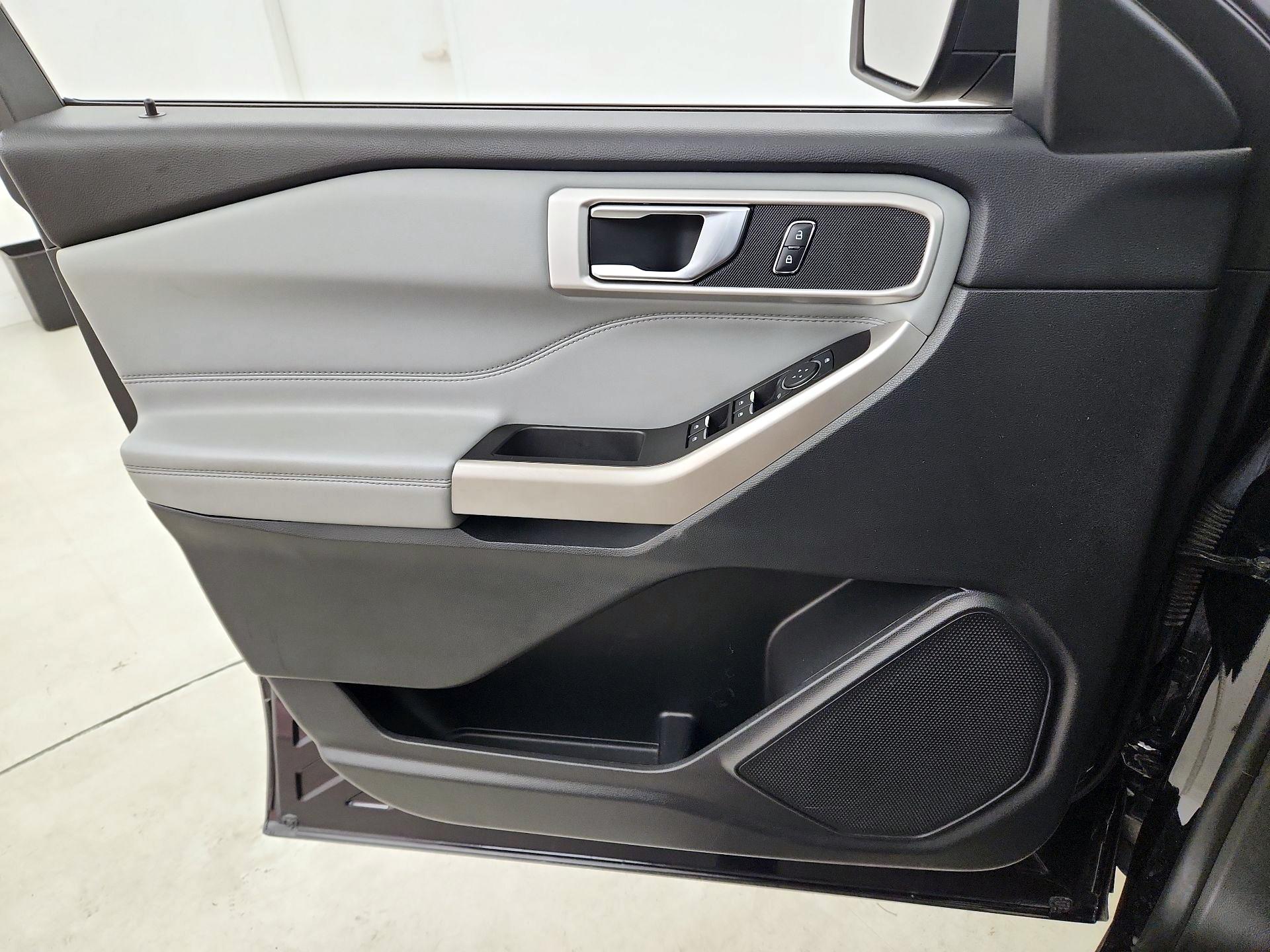 Thumbnail: 2021 Ford Explorer - 12