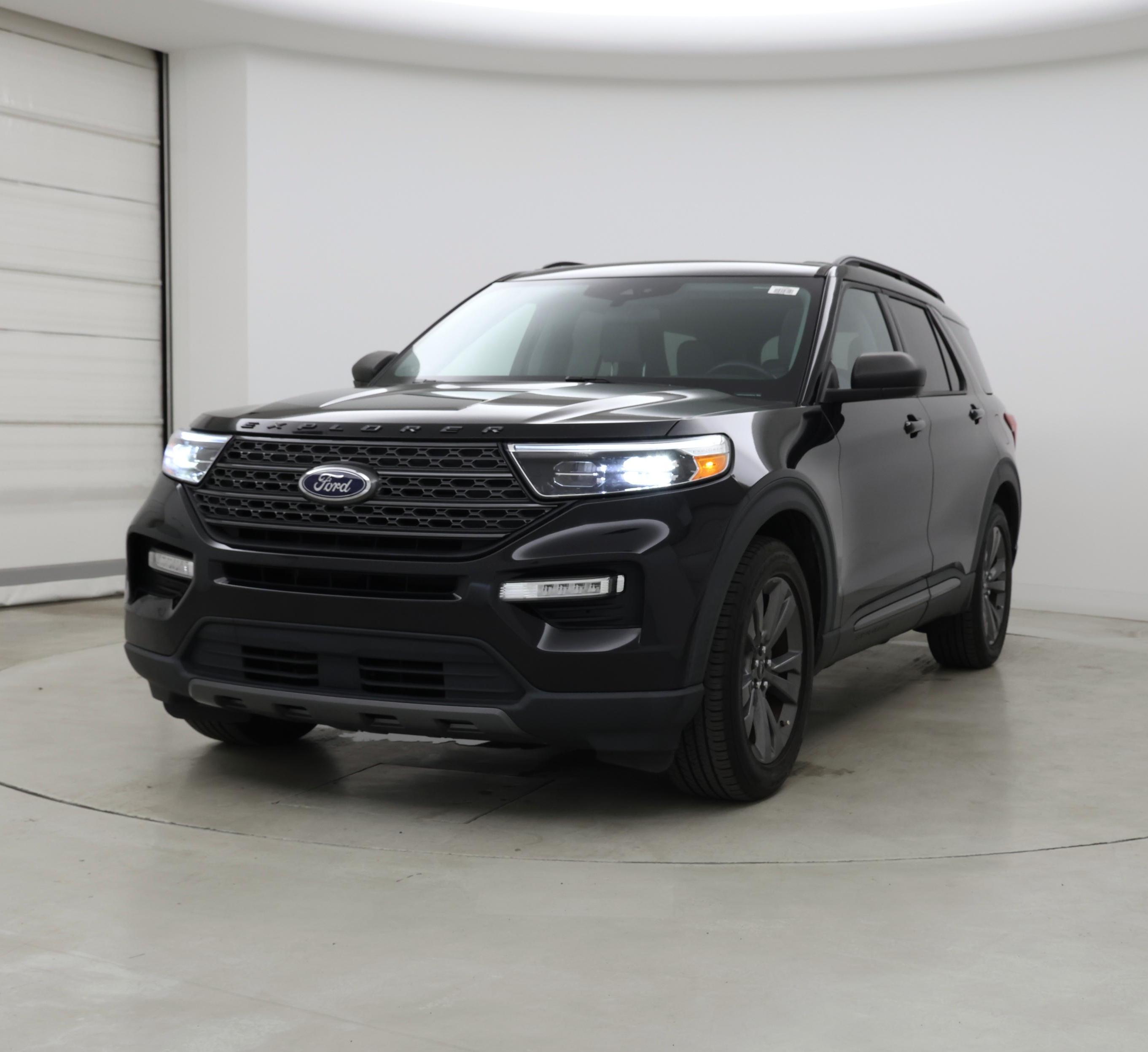 Thumbnail: 2021 Ford Explorer - 4
