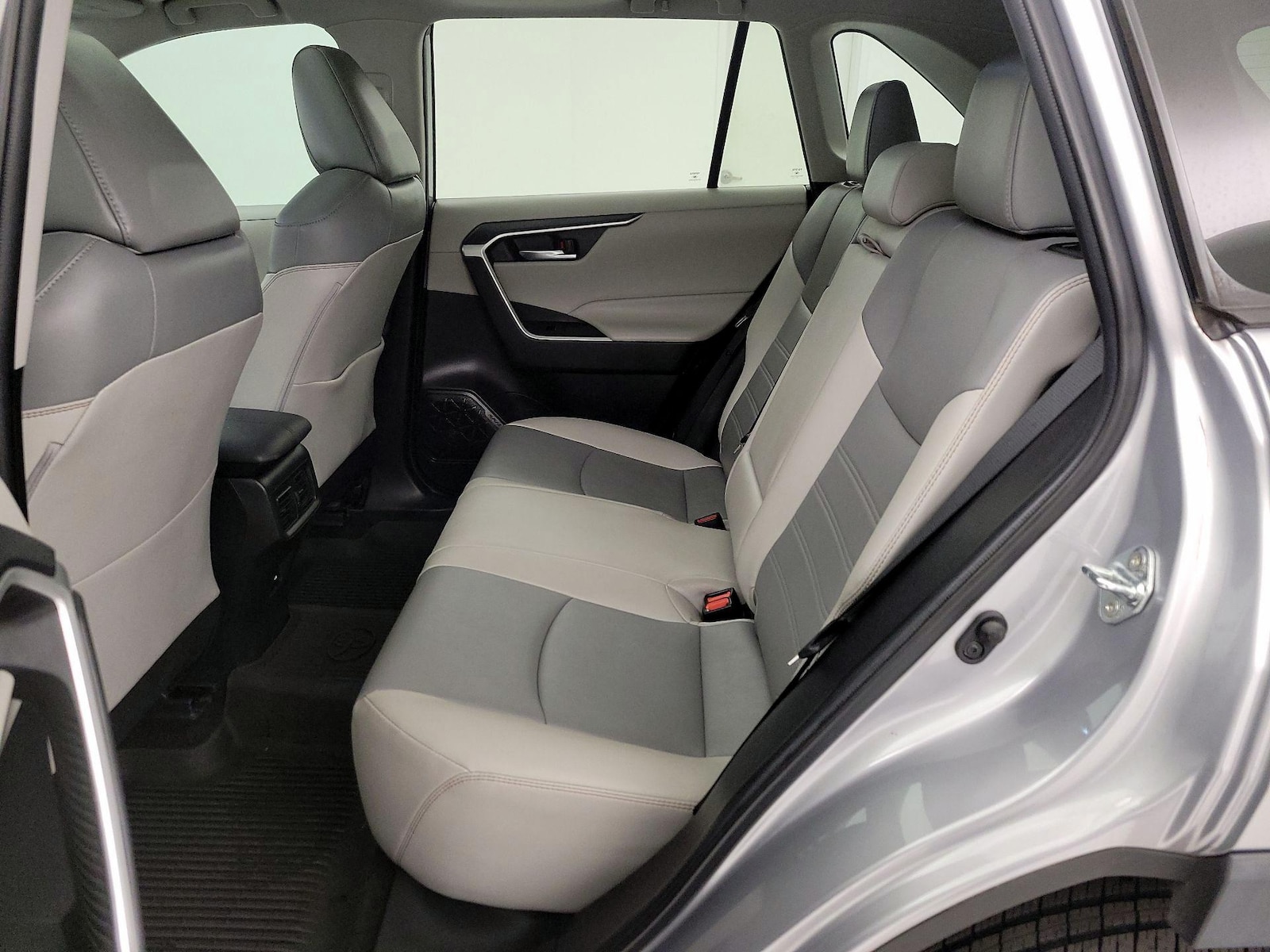 2021 Toyota RAV4 XLE Premium - Photo 21