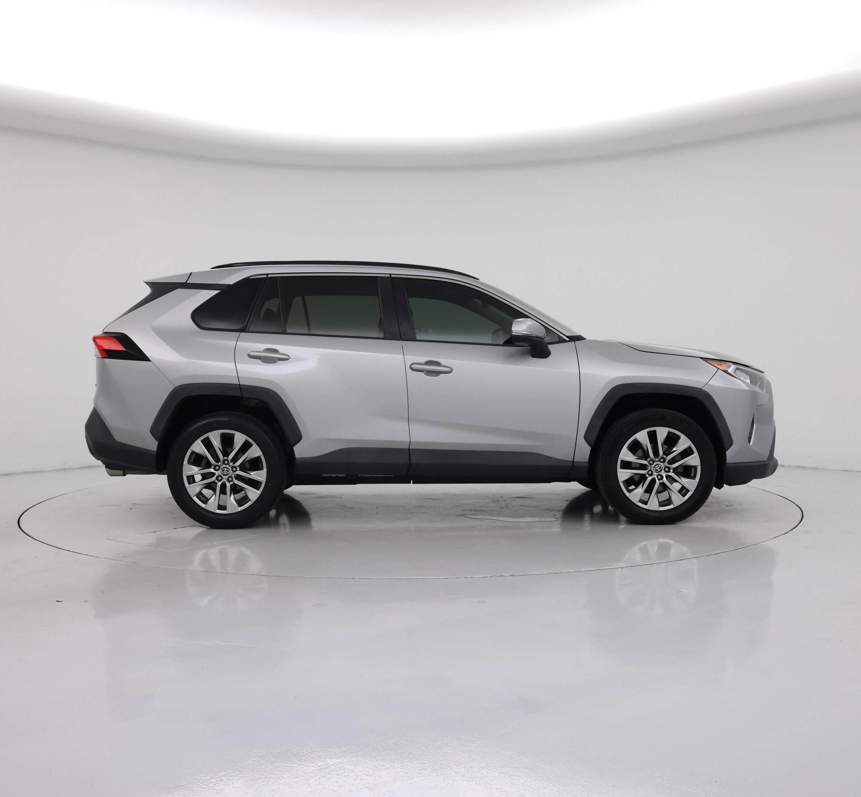 Thumbnail: 2021 Toyota RAV4 - 7