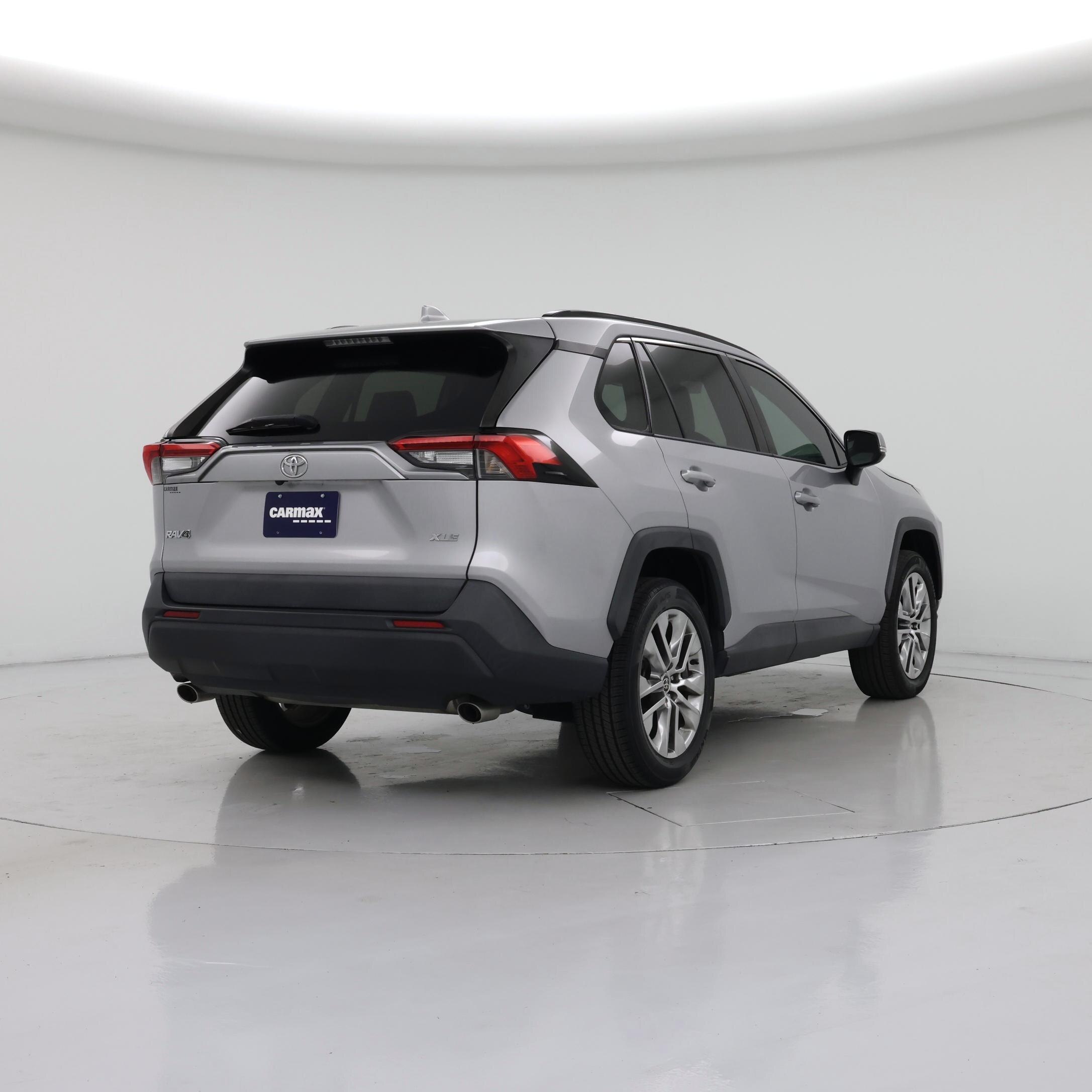 Thumbnail: 2021 Toyota RAV4 - 8