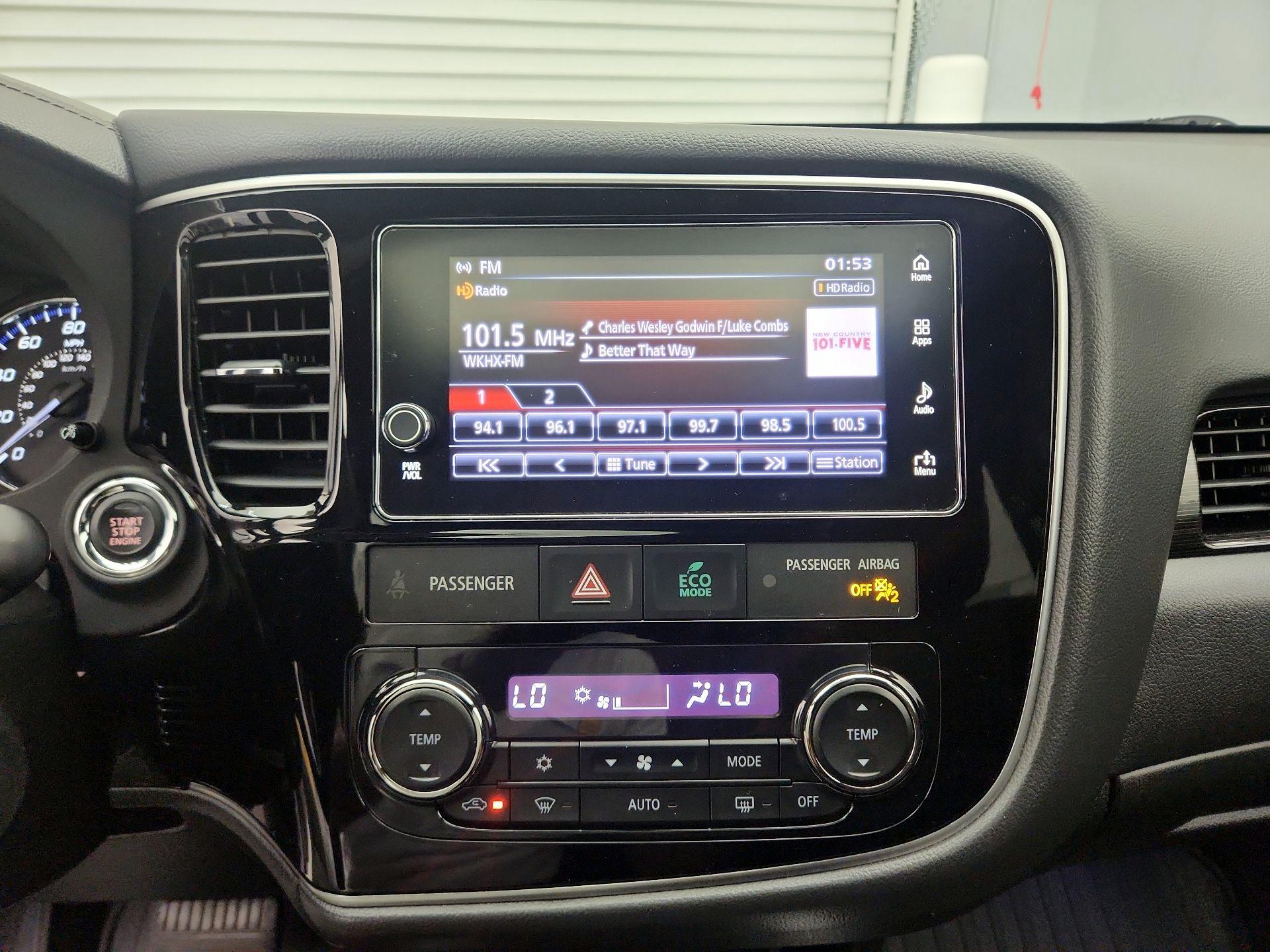 Thumbnail: 2018 Mitsubishi Outlander - 15