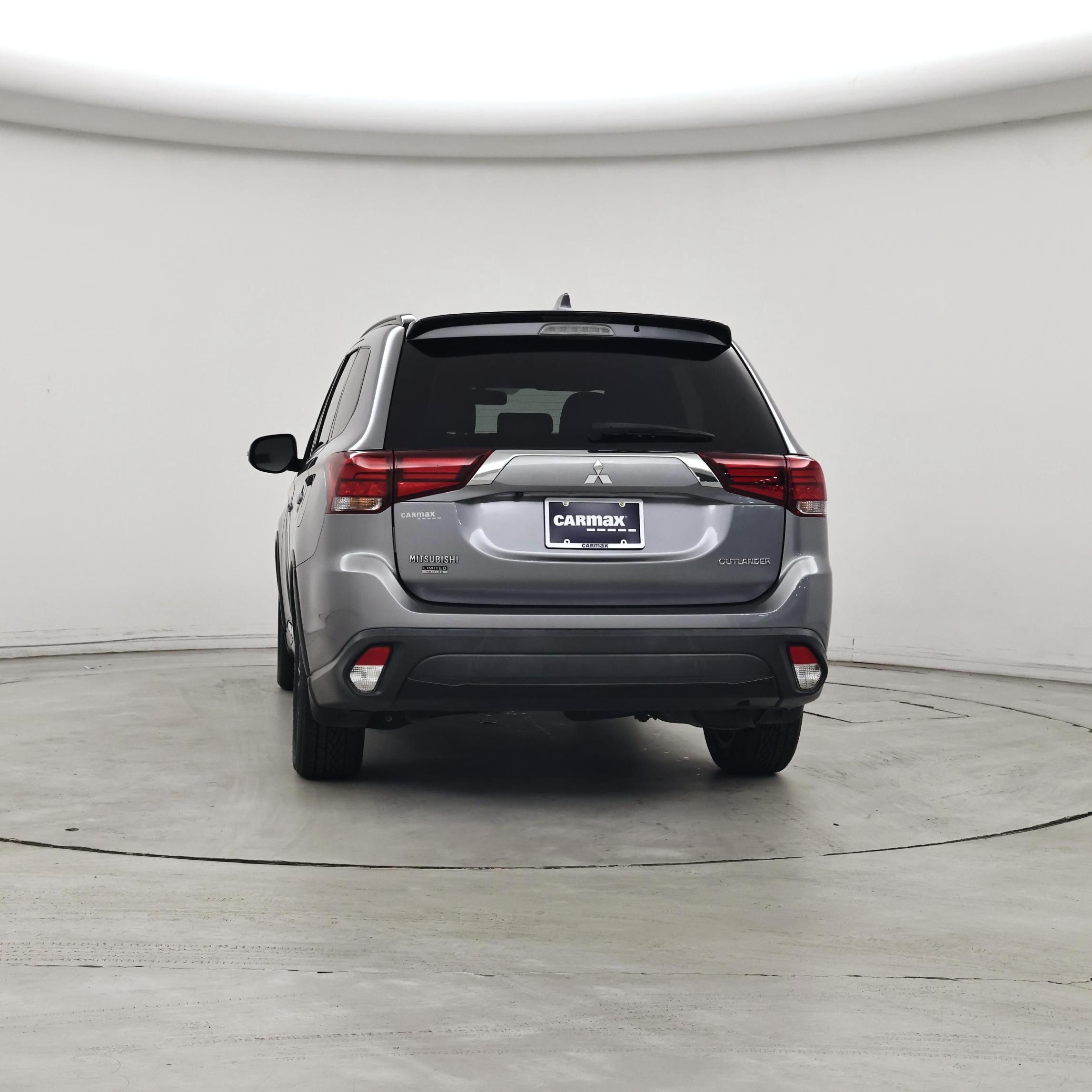 Thumbnail: 2018 Mitsubishi Outlander - 6