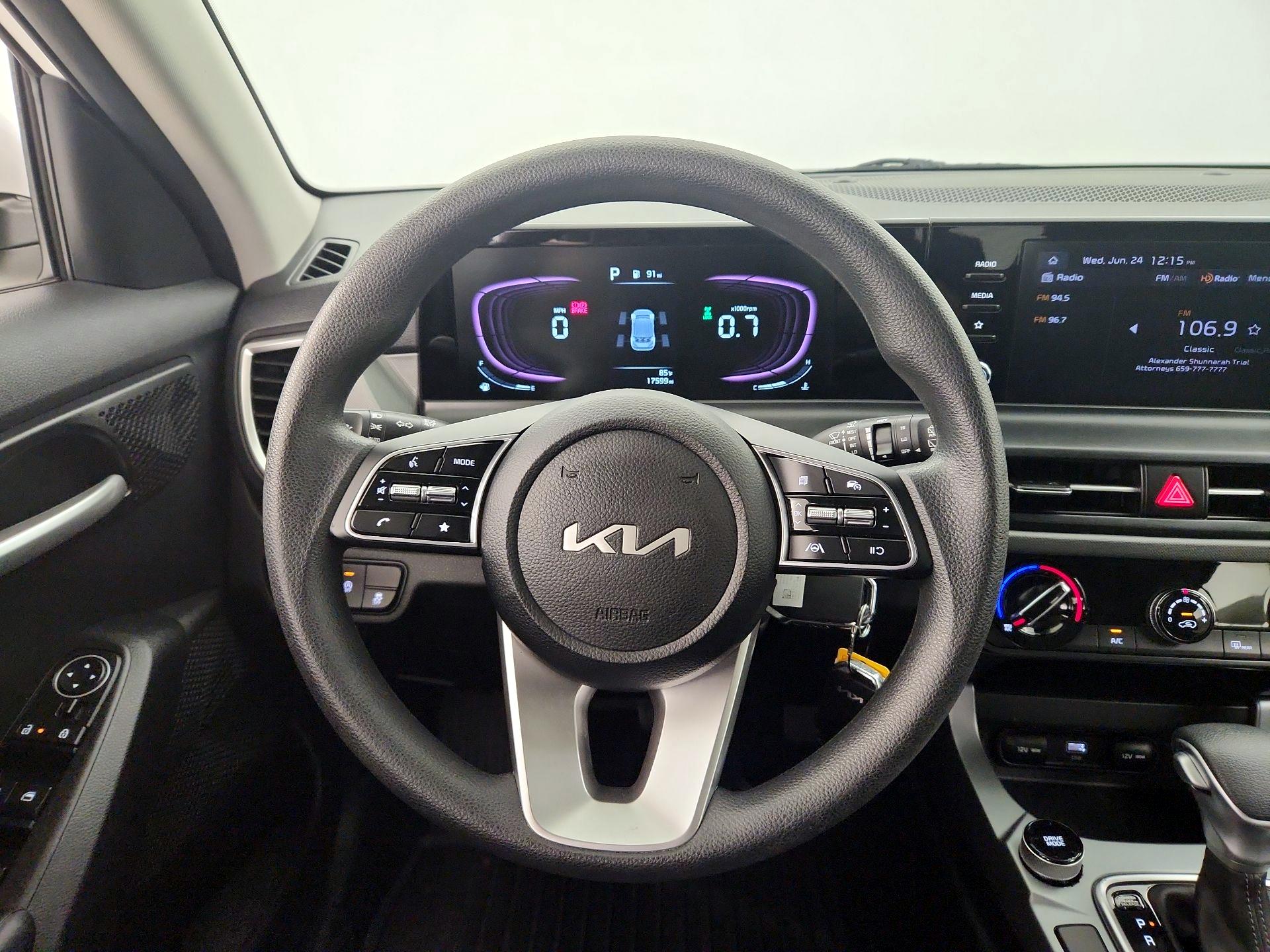 Thumbnail: 2024 Kia Seltos - 10