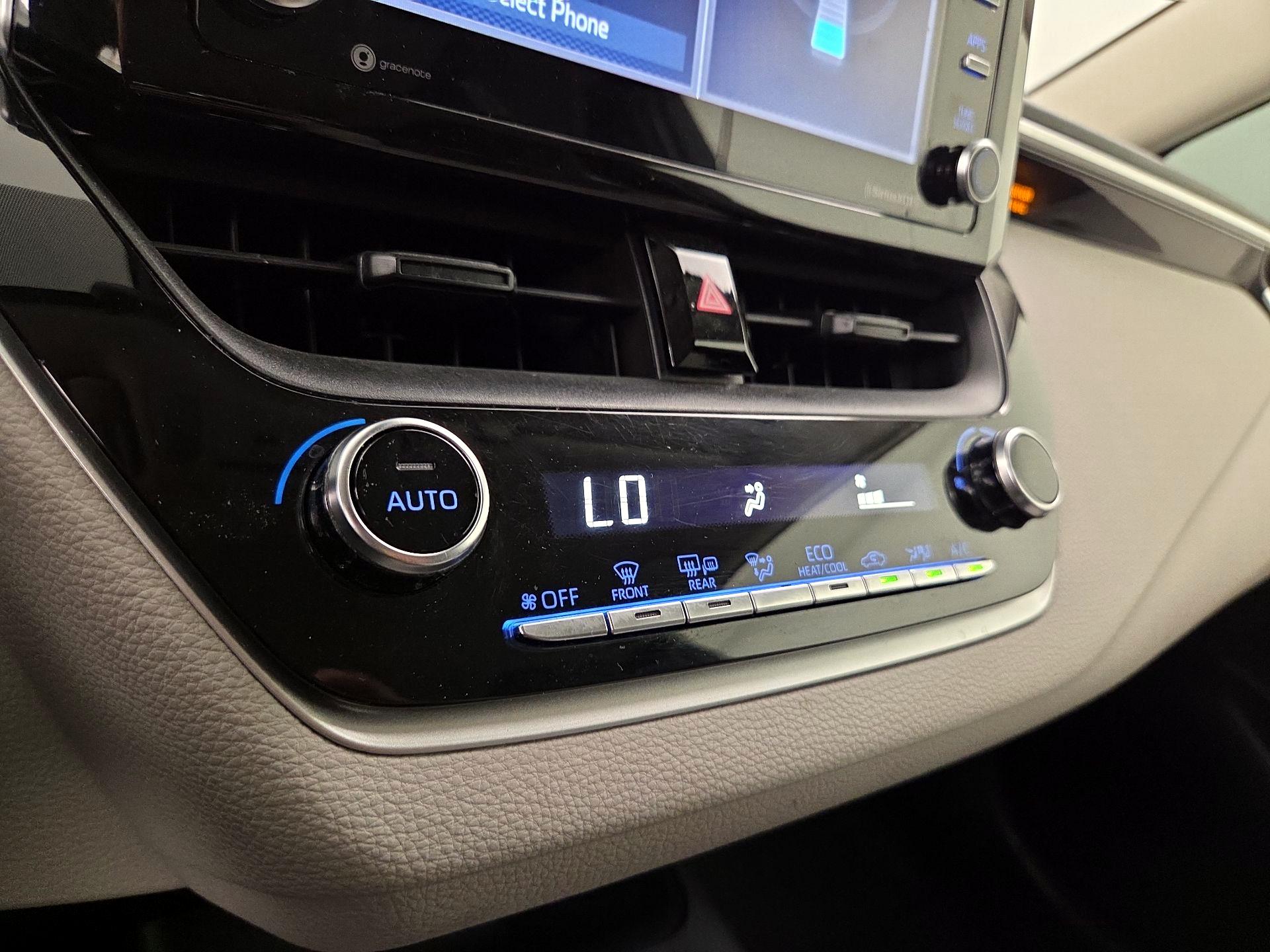 Thumbnail: 2021 Toyota Corolla - 16