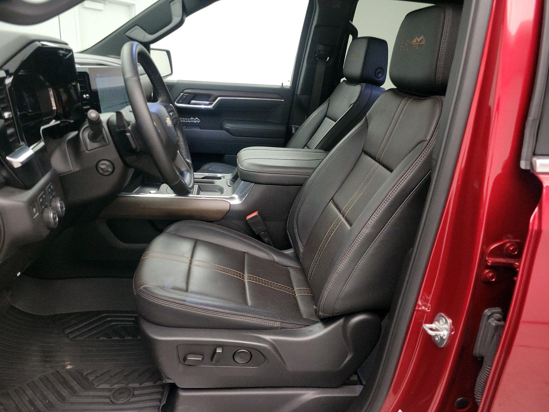 Thumbnail: 2025 Chevrolet Silverado 1500 - 11