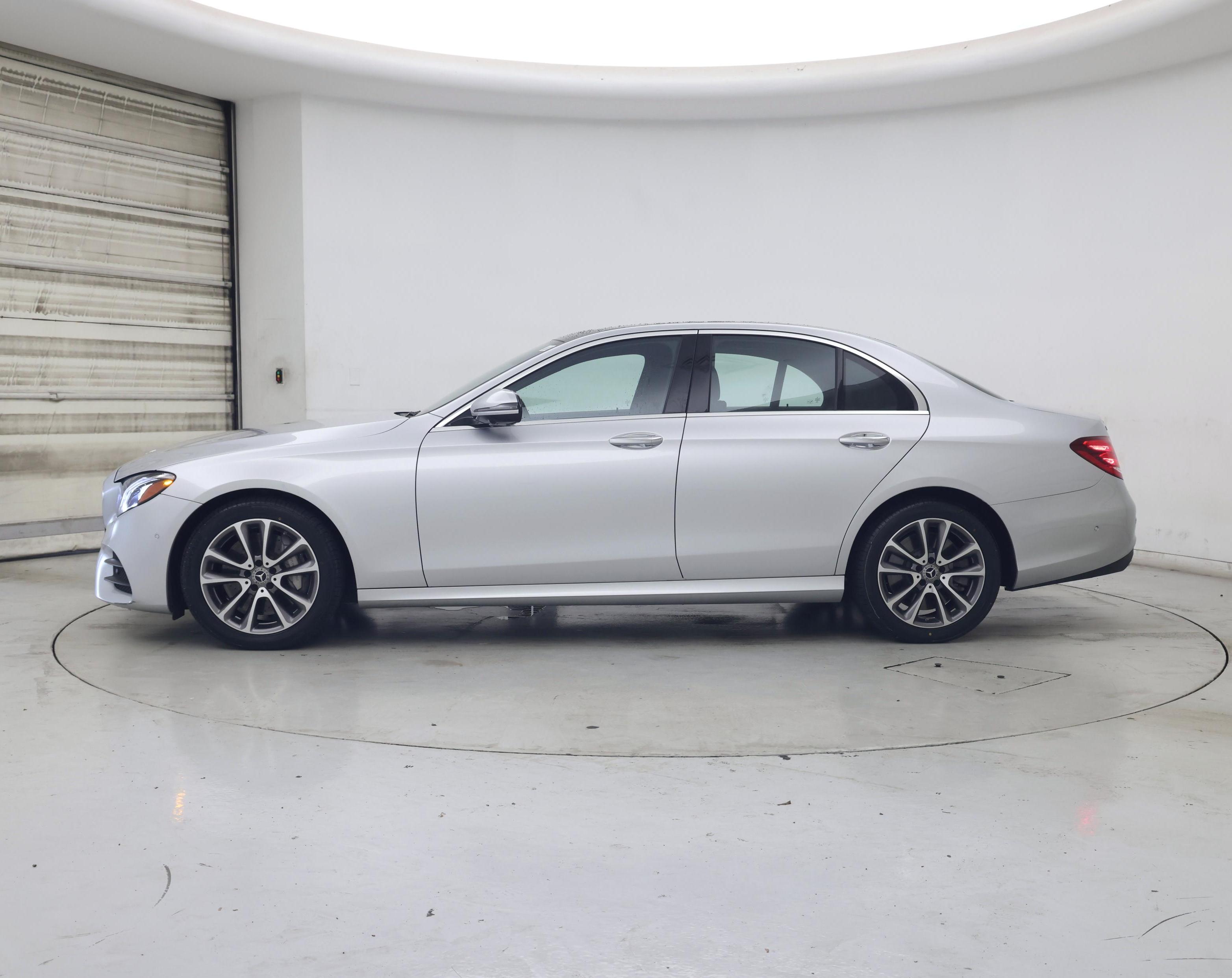 Thumbnail: 2020 Mercedes-Benz E-Class - 3