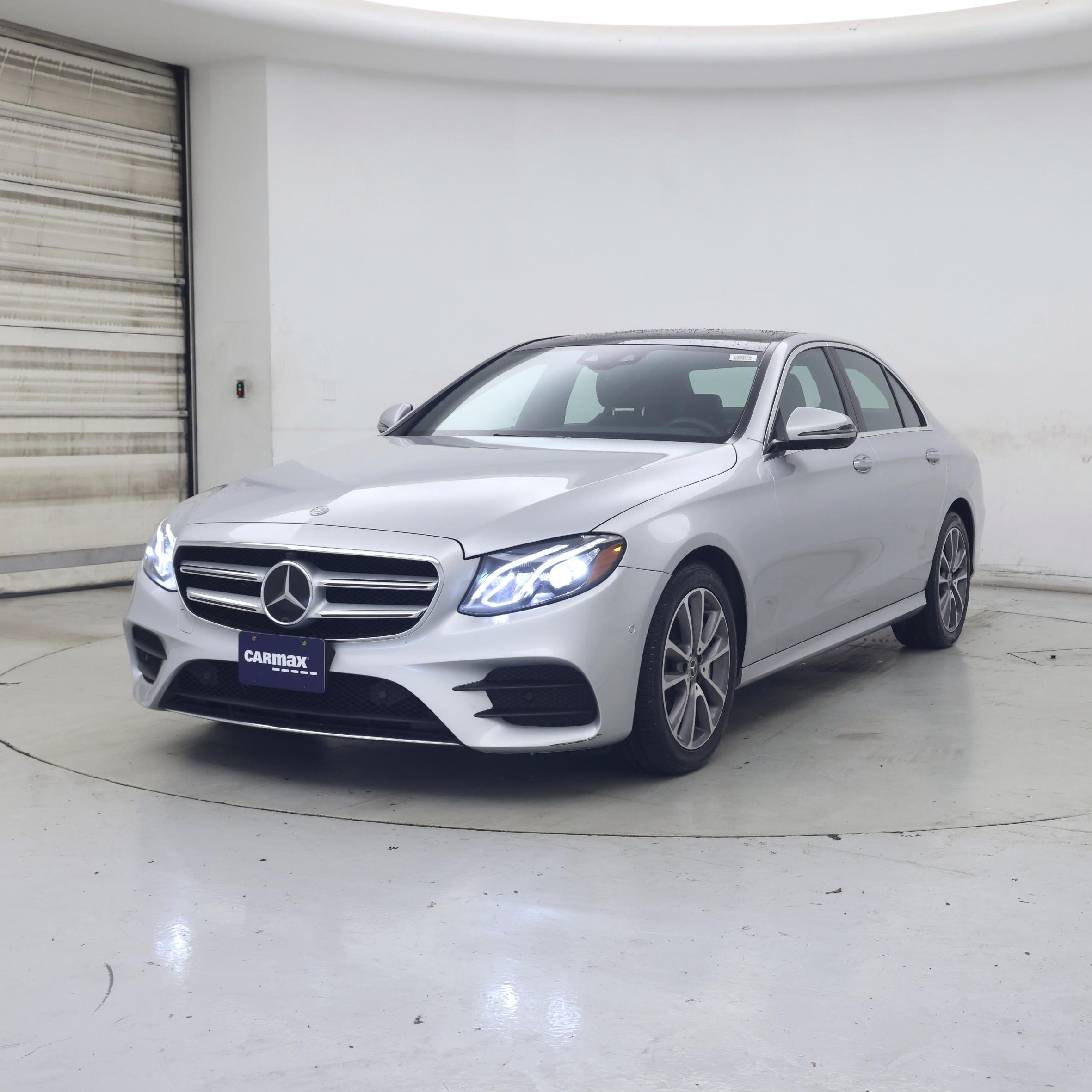 Thumbnail: 2020 Mercedes-Benz E-Class - 4