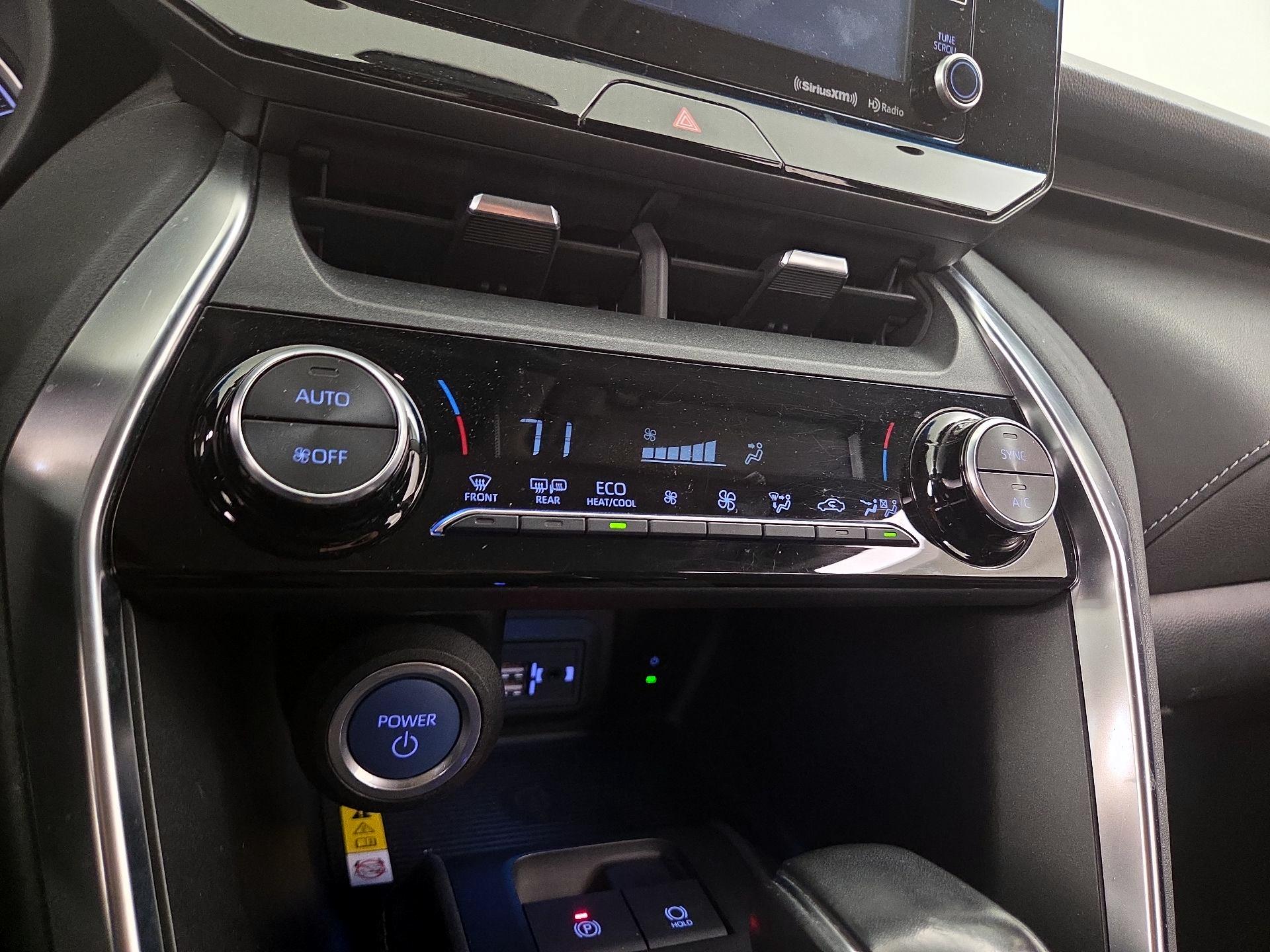 Thumbnail: 2021 Toyota Venza - 16