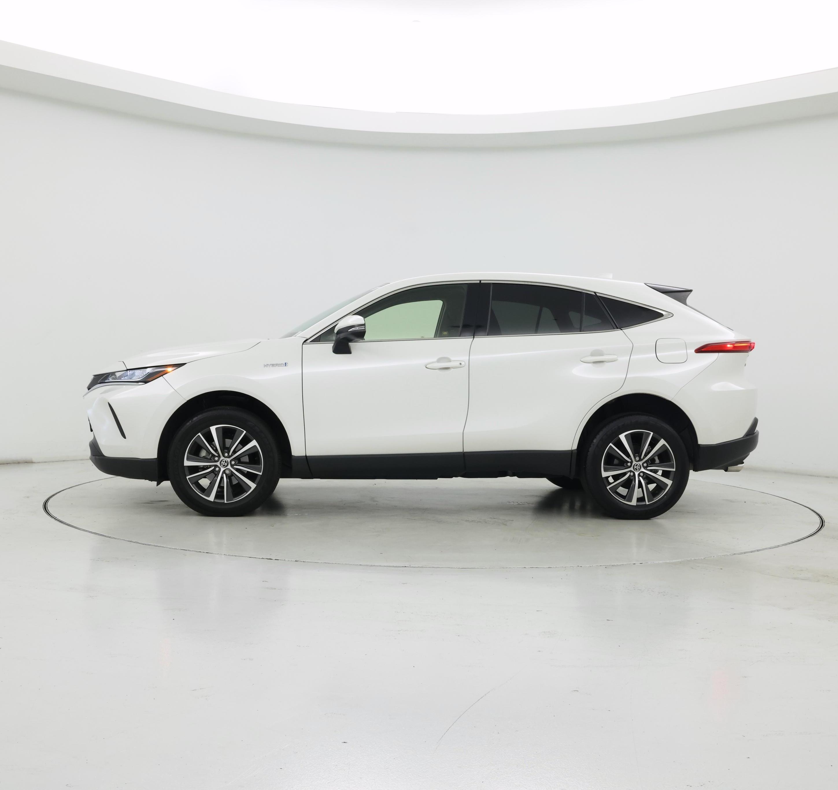 Thumbnail: 2021 Toyota Venza - 3