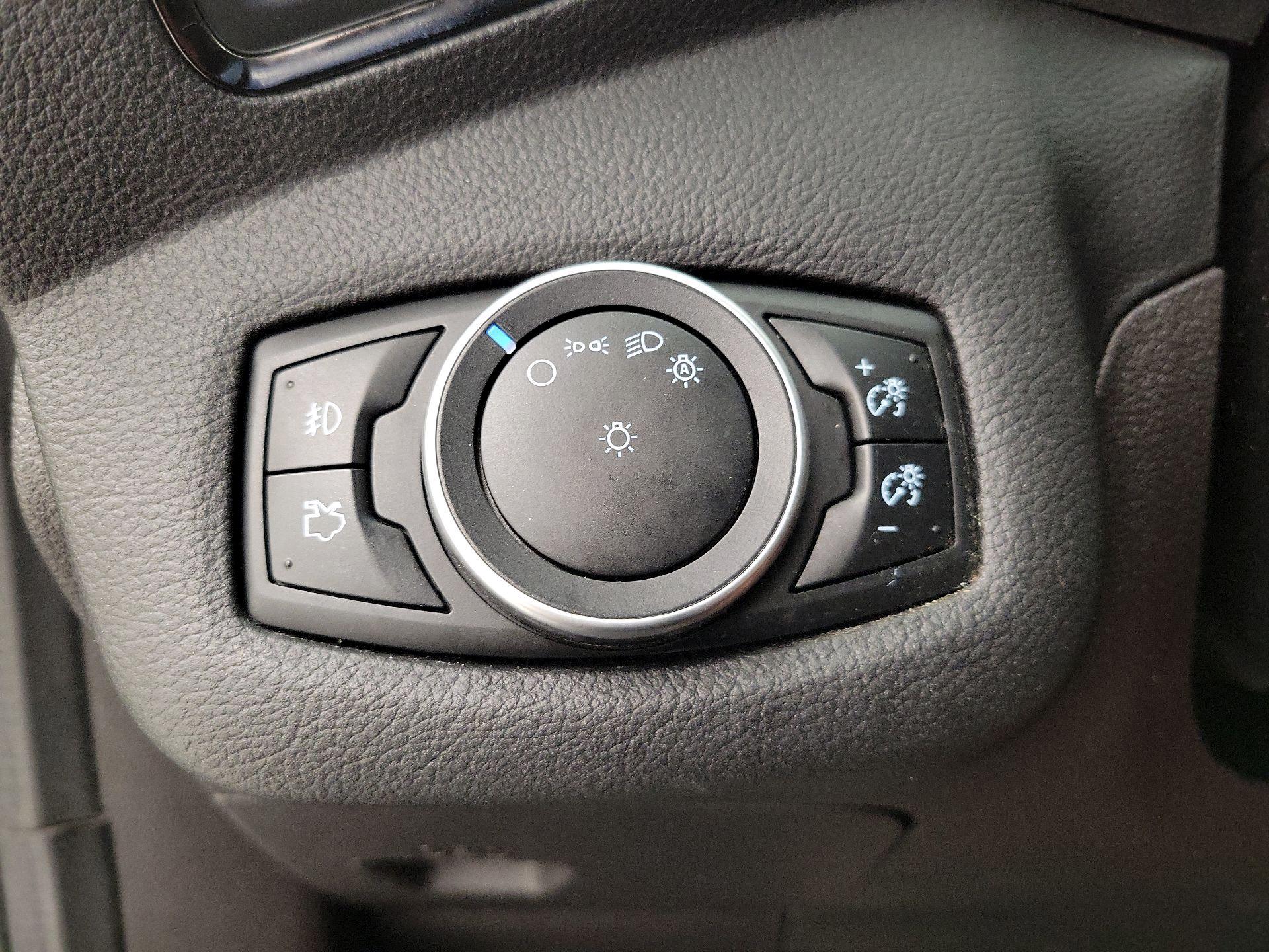 Thumbnail: 2016 Ford Escape - 13