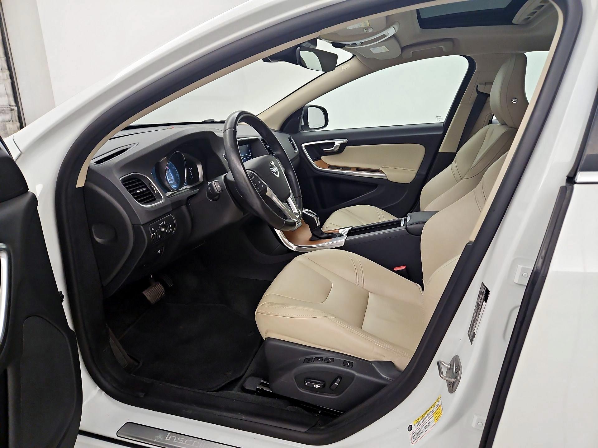 Thumbnail: 2016 Volvo S60 - 11