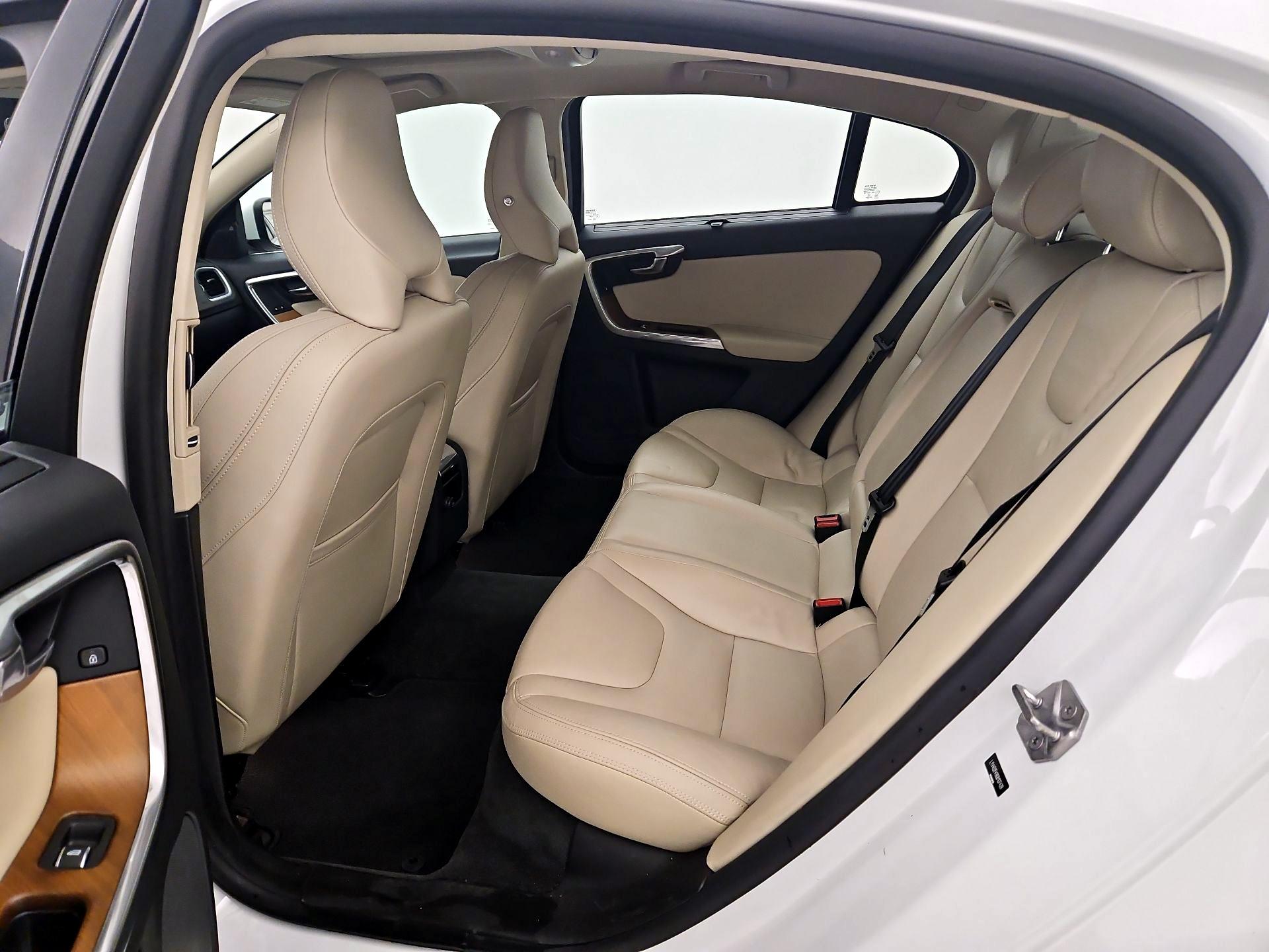 Thumbnail: 2016 Volvo S60 - 20