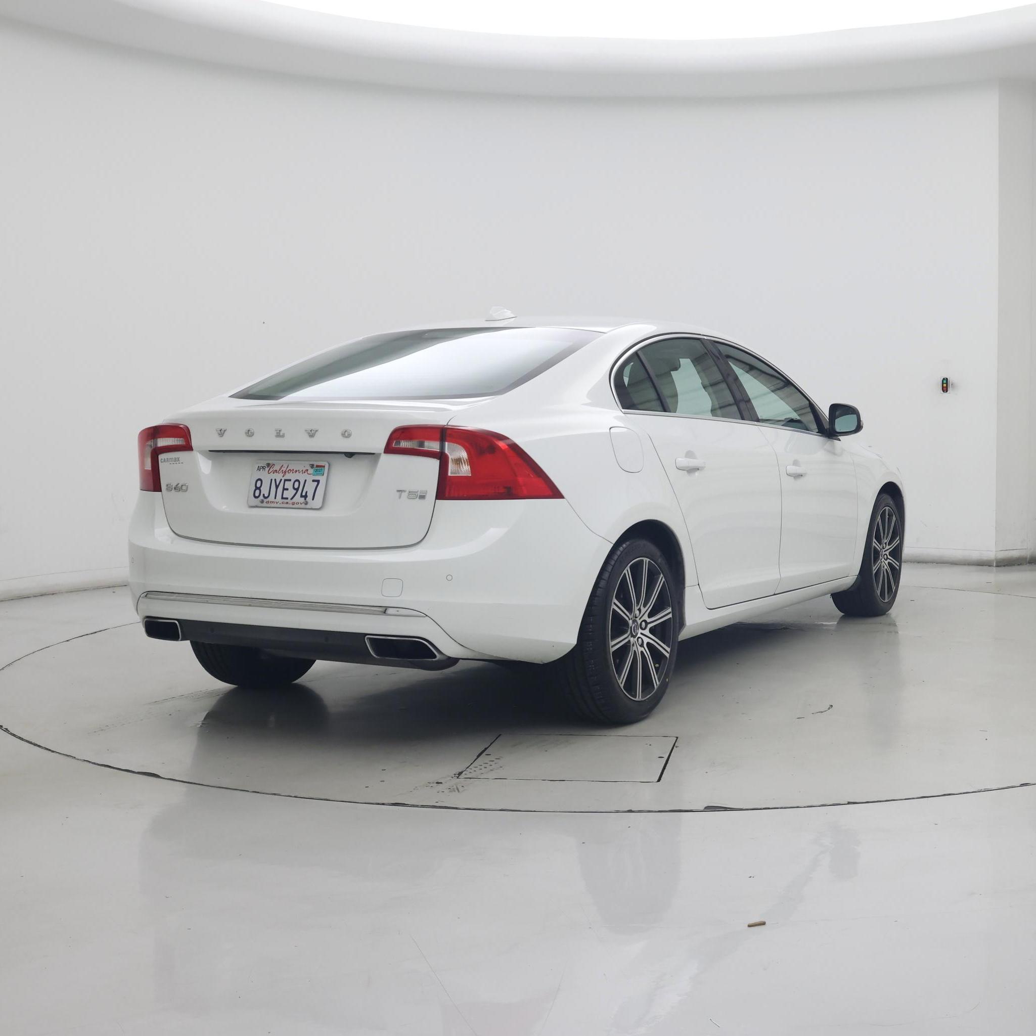 Thumbnail: 2016 Volvo S60 - 8
